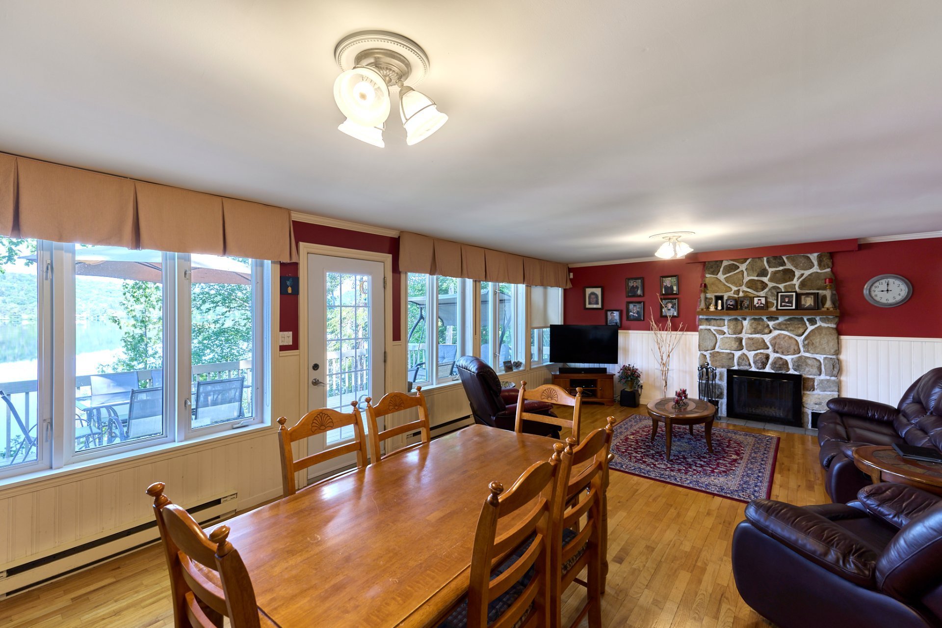 Photo - Salle à manger