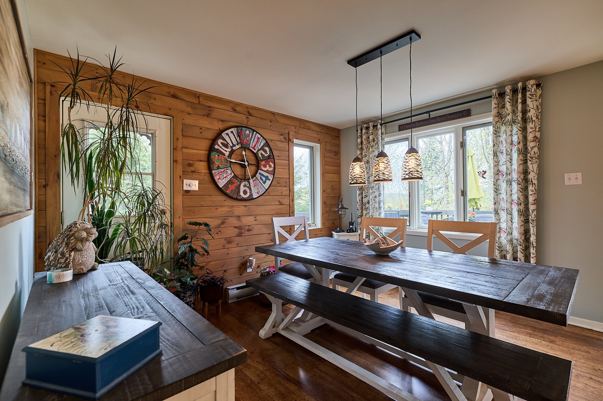 Photo - Dining room