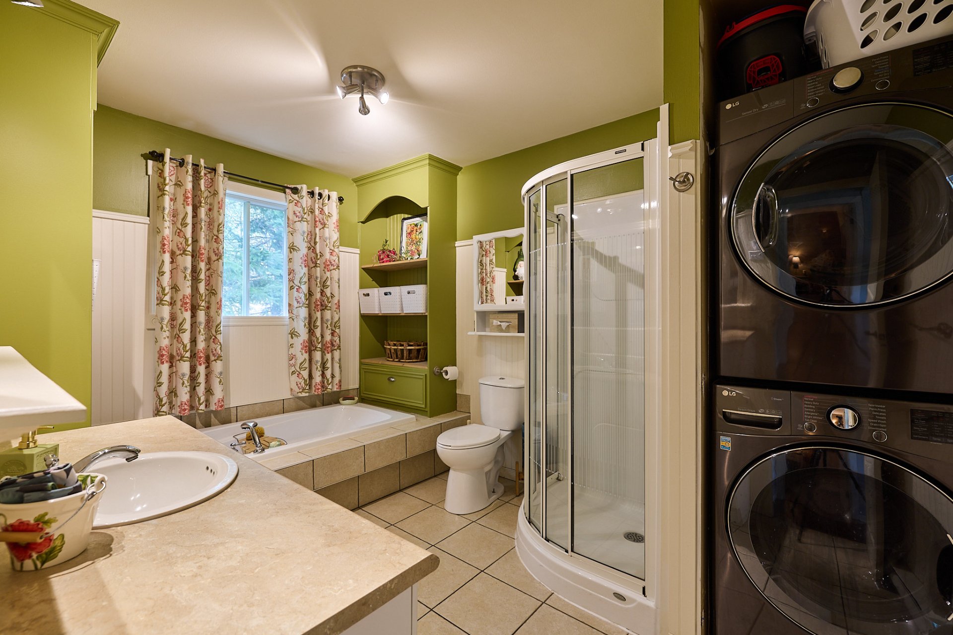 Photo - Bathroom