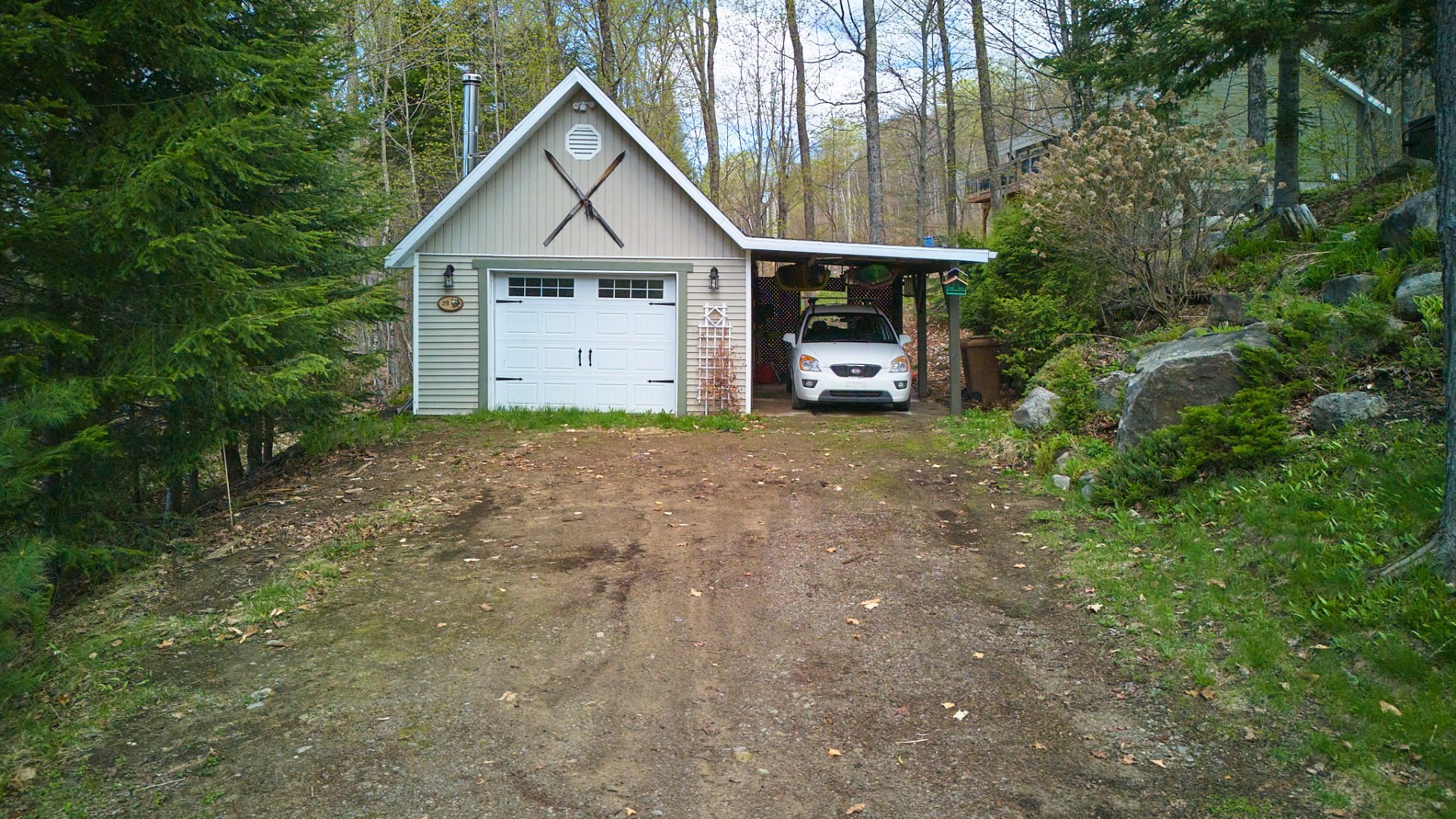 Photo - Garage