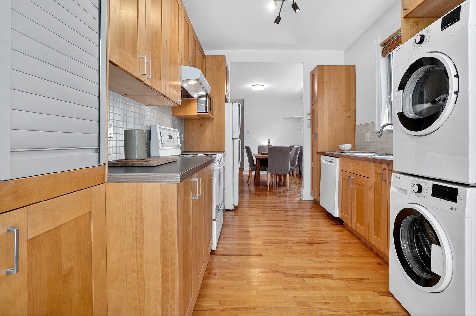 Photo - Kitchen