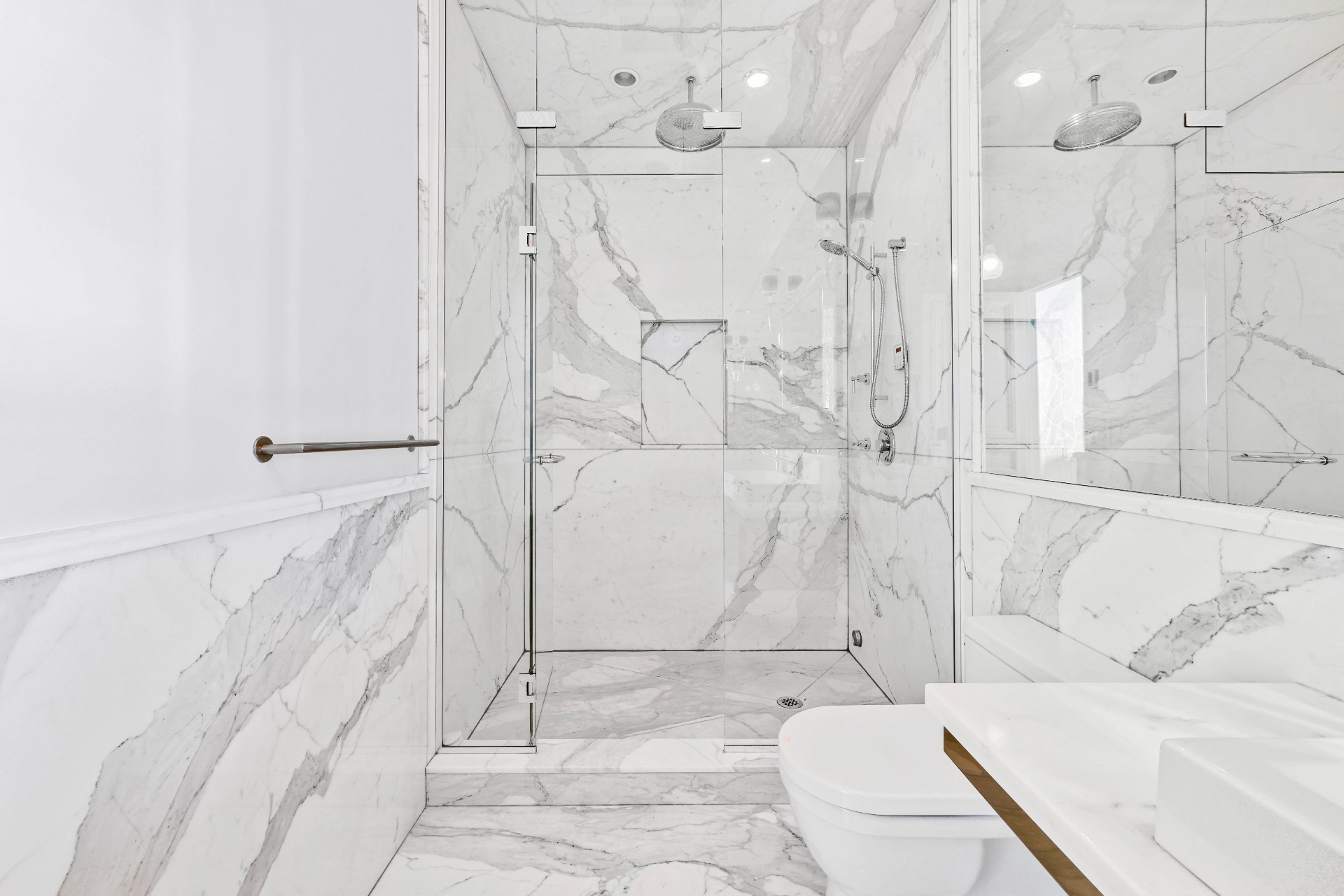 Photo - Salle de bains attenante à la CCP