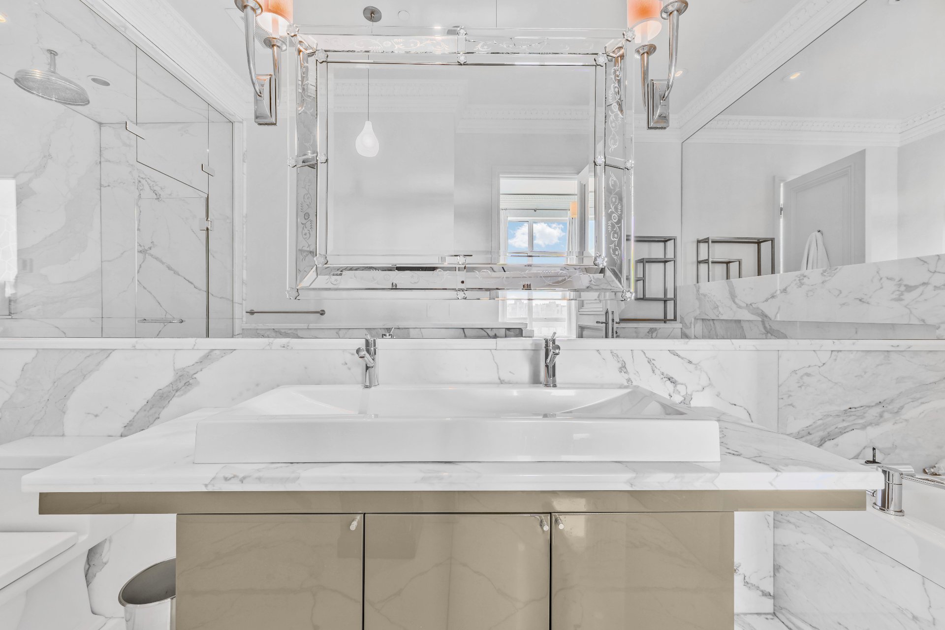 Photo - Salle de bains attenante à la CCP