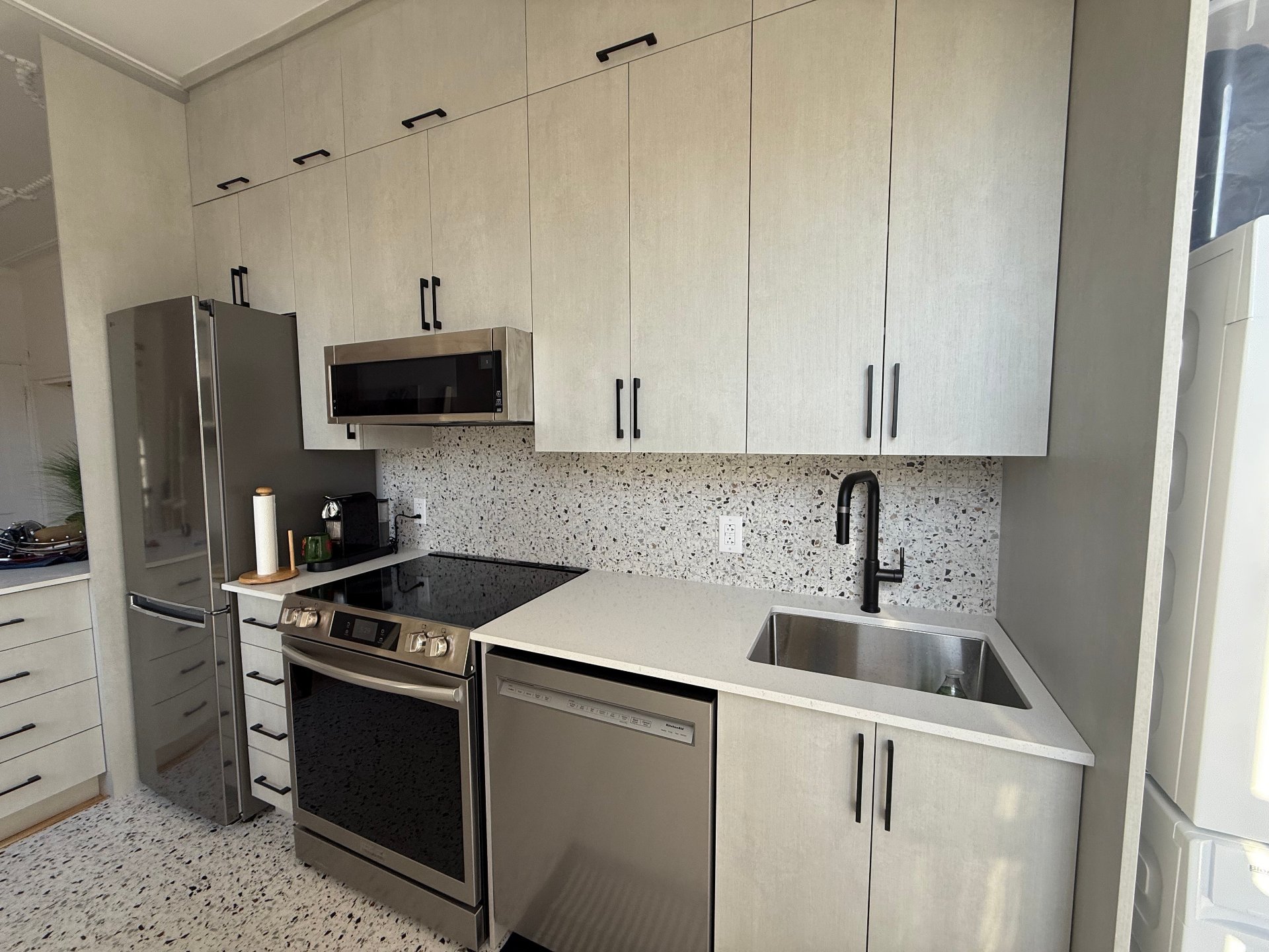 Photo - Kitchen