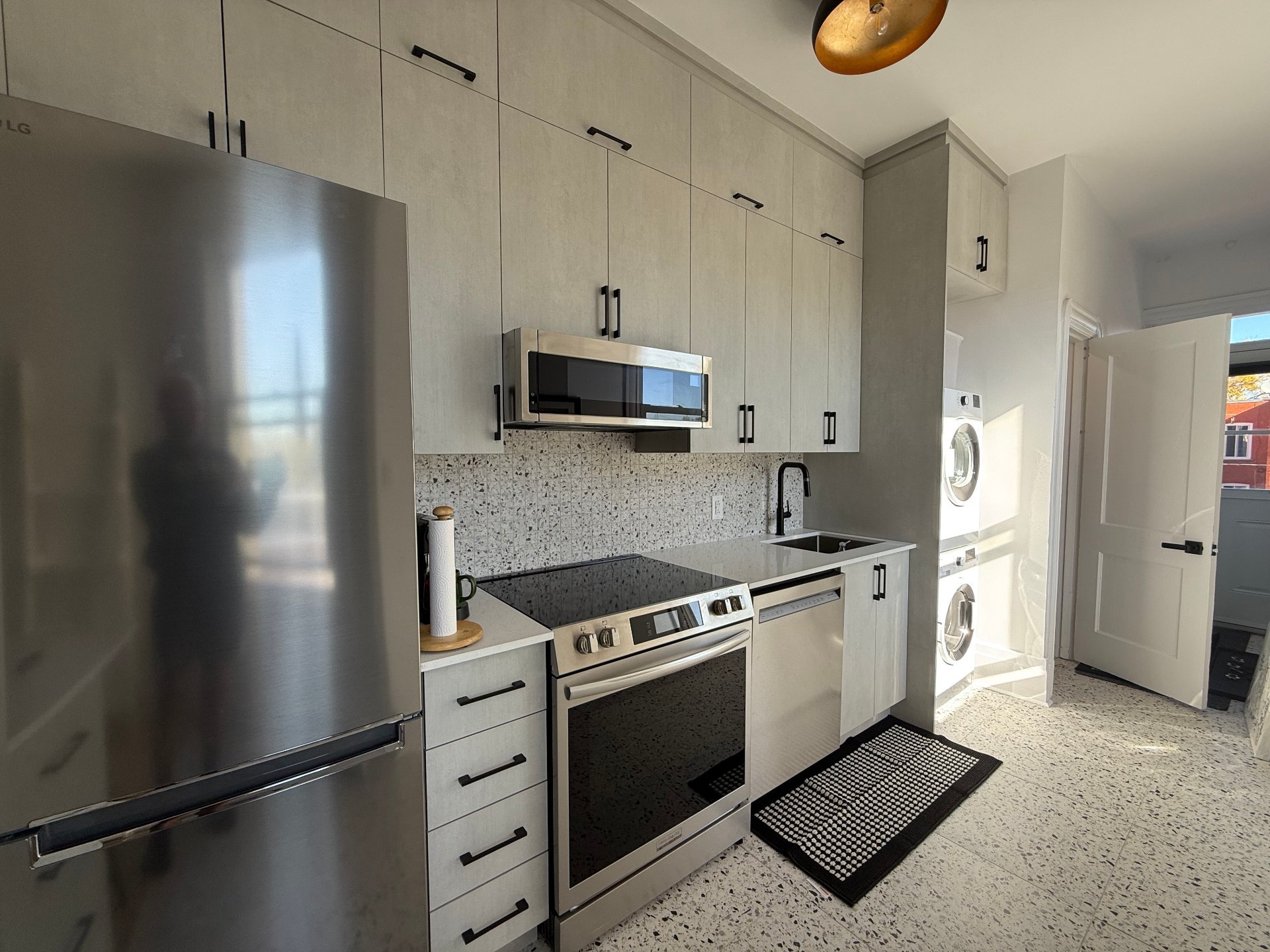 Photo - Kitchen