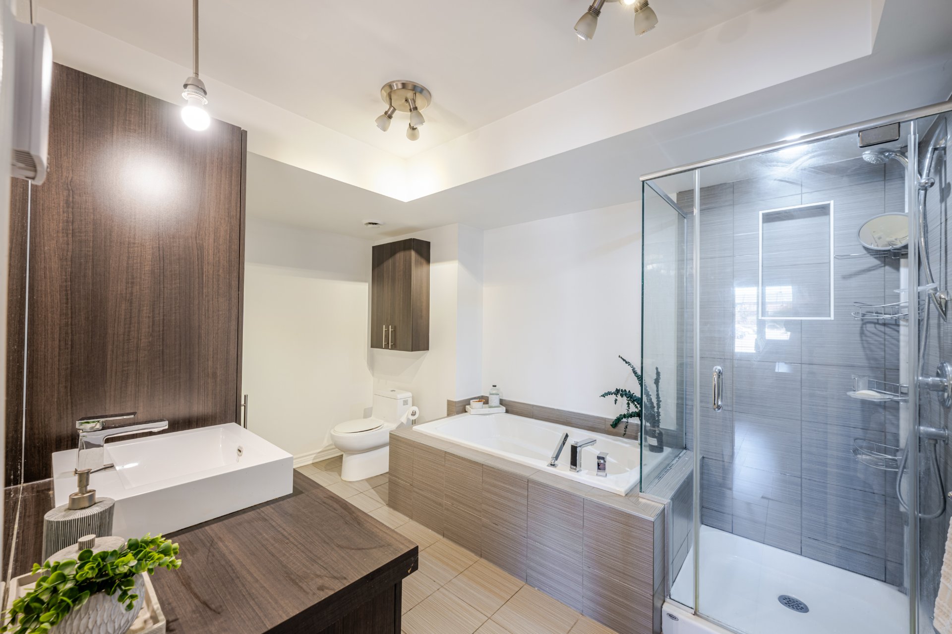 Photo - Bathroom
