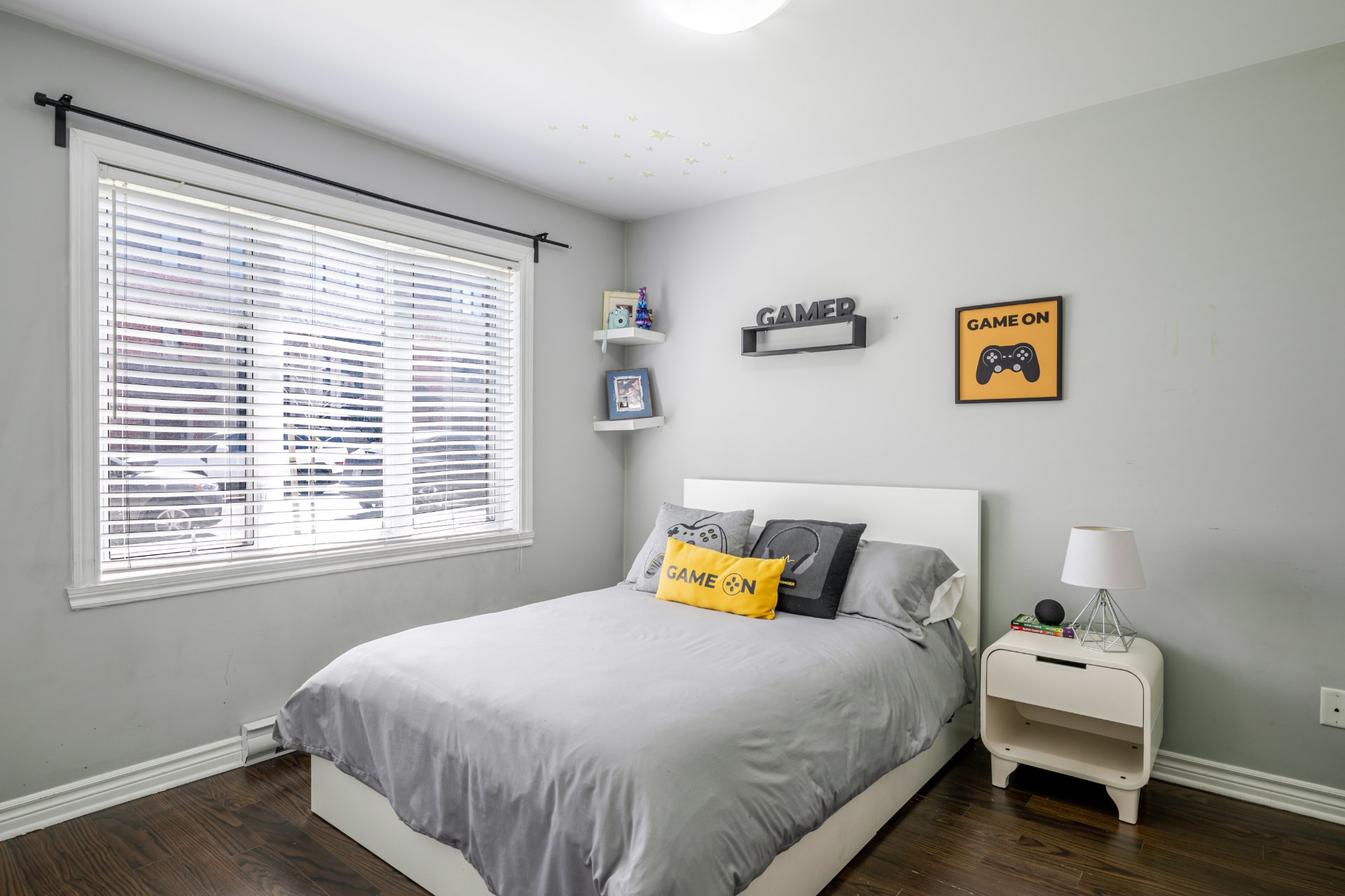 Photo - Bedroom