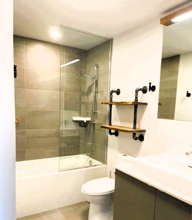 Photo - Salle de bains attenante à la CCP