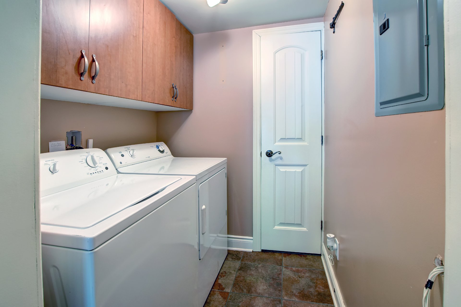Photo - Laundry room