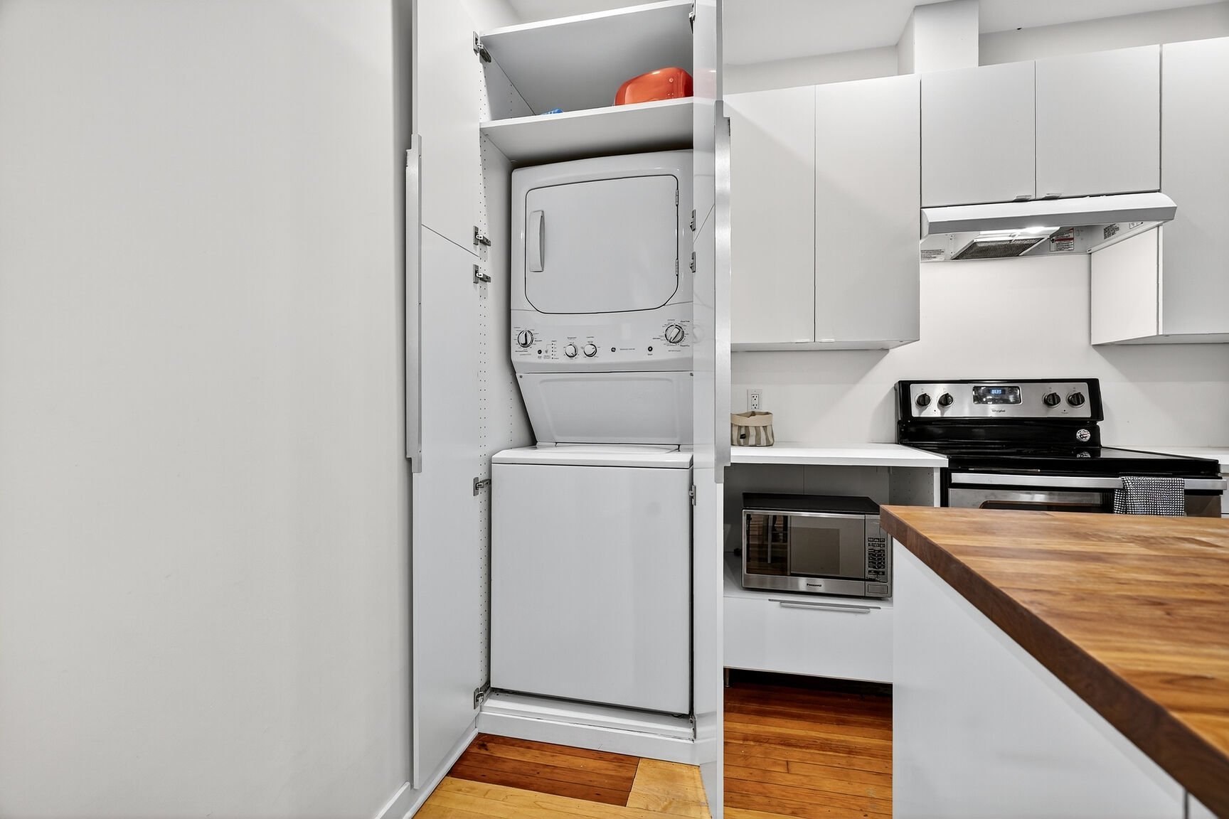 Photo - Laundry room