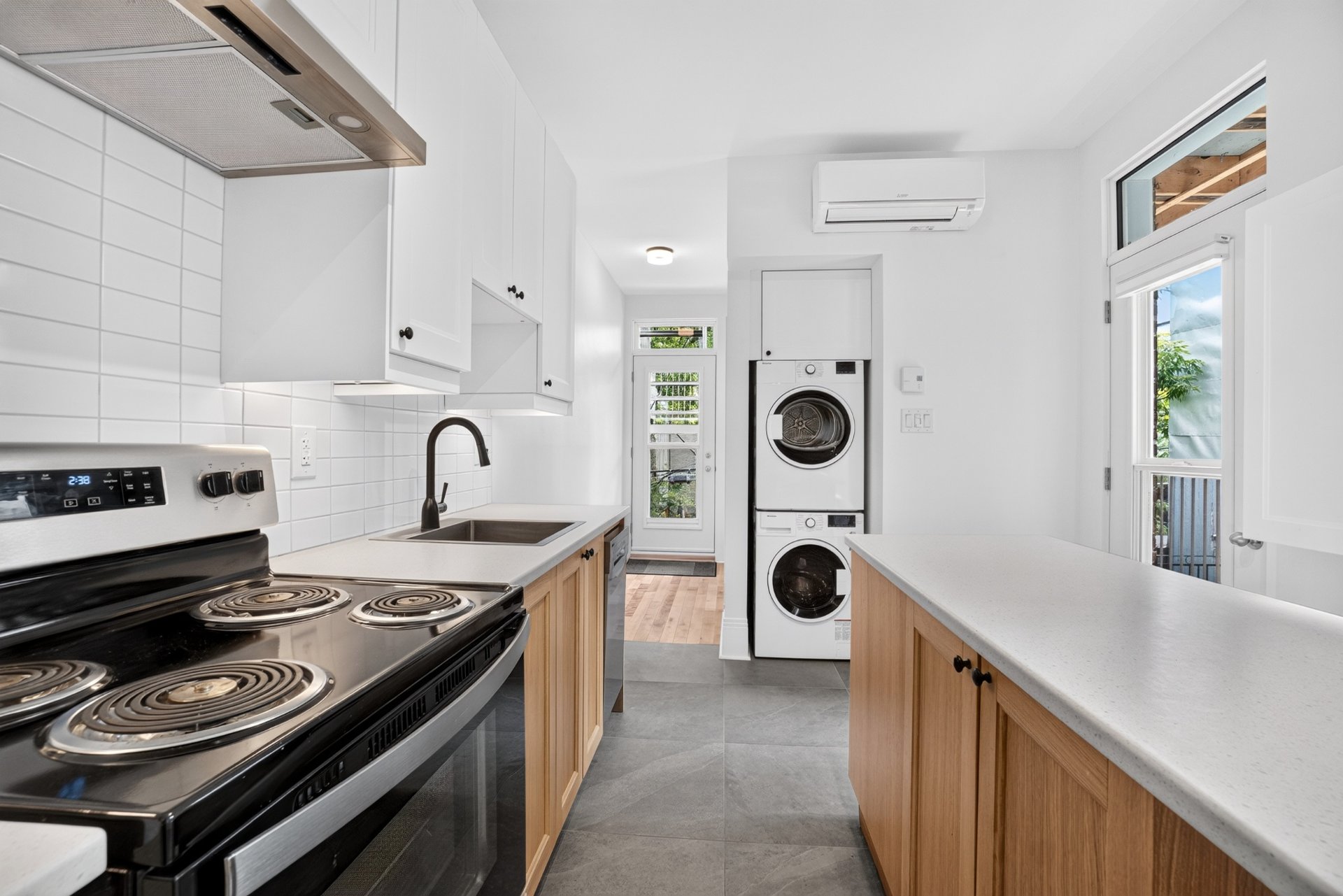 Photo - Kitchen