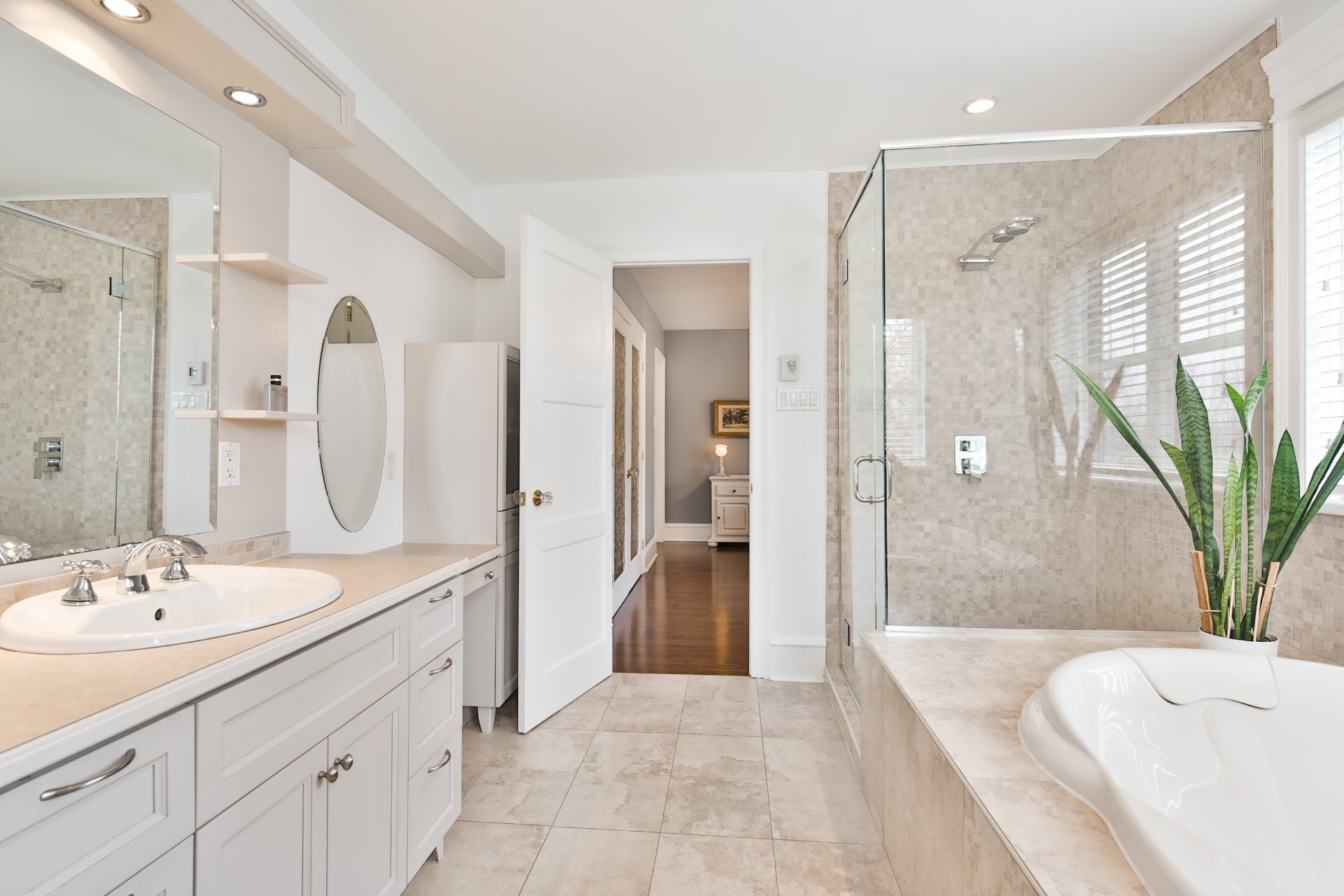 Photo - Salle de bains attenante à la CCP