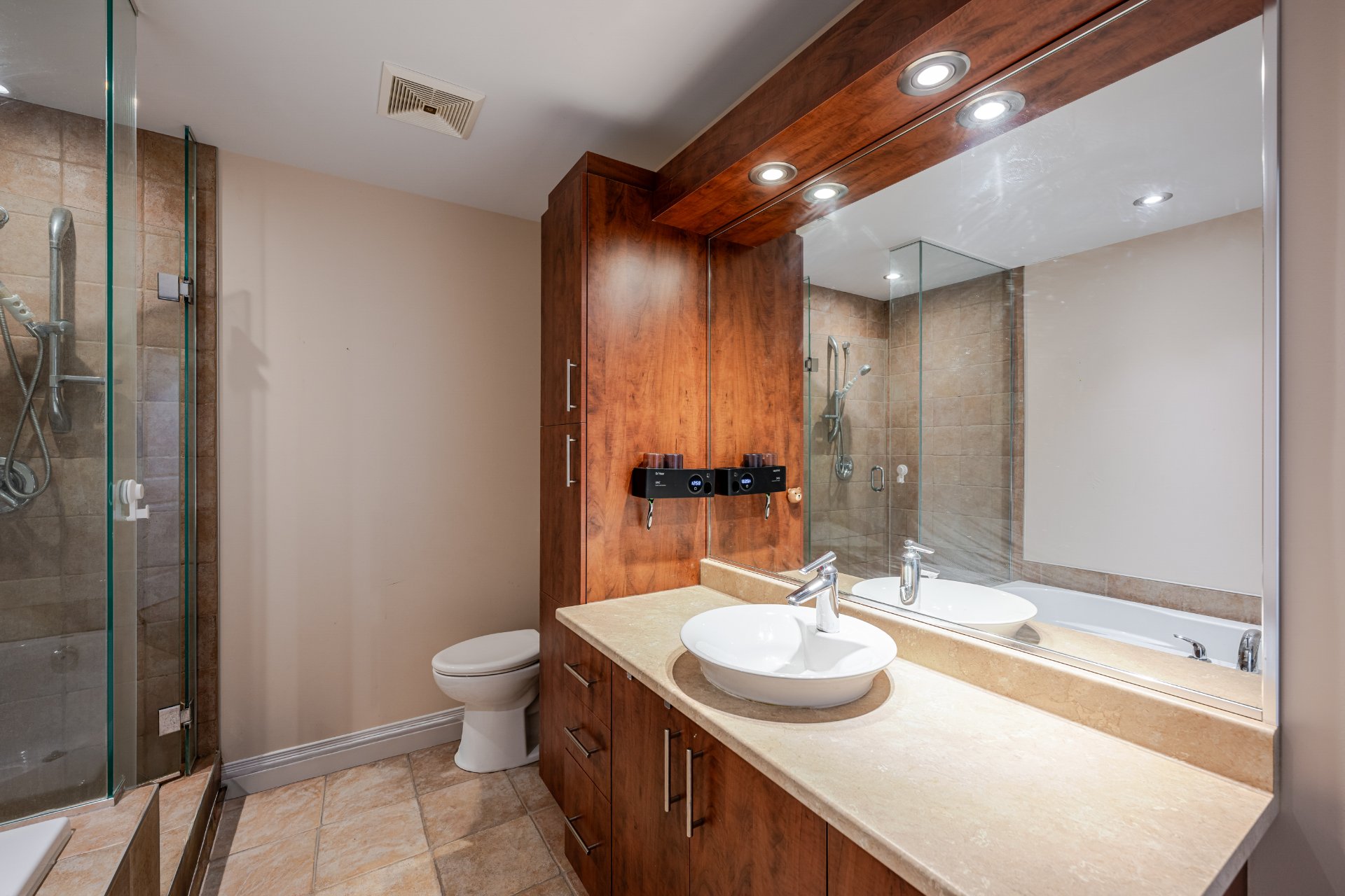 Photo - Bathroom
