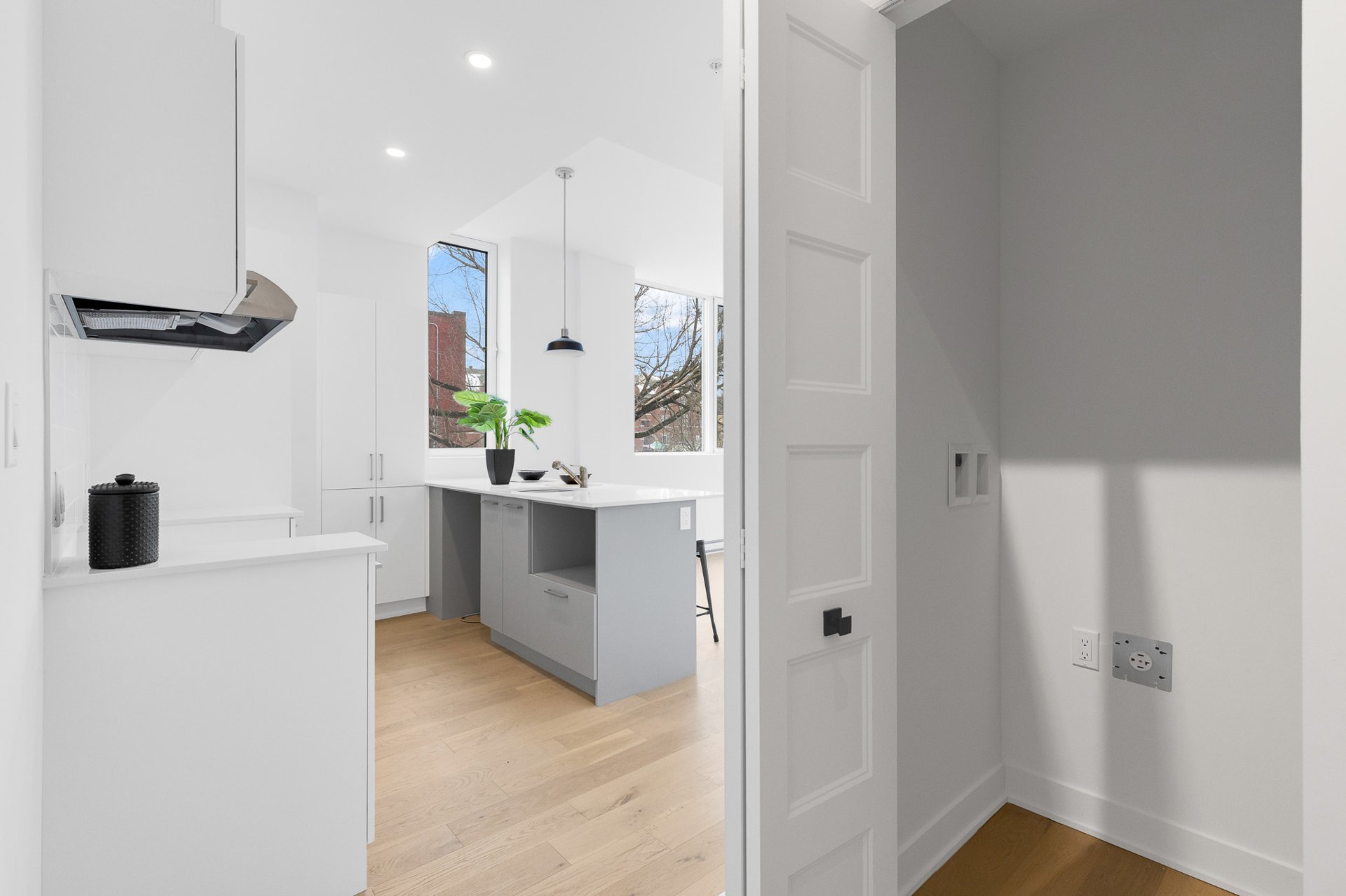 Photo - Kitchen