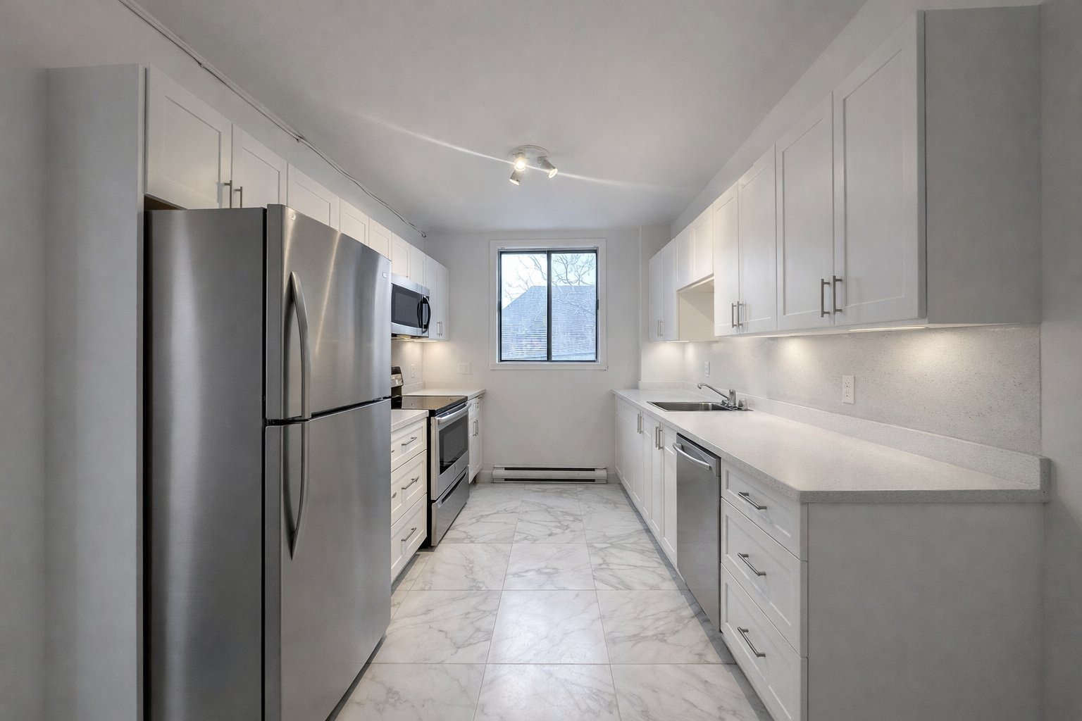 Photo - Kitchen