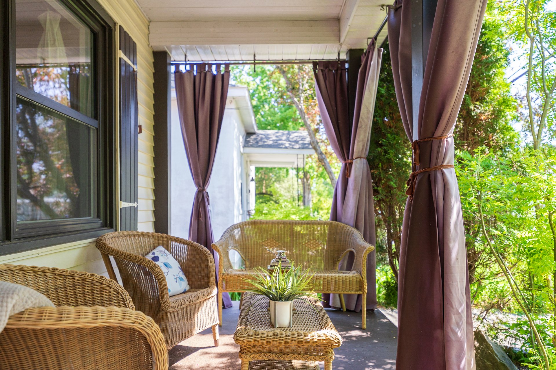 Photo - Balcony