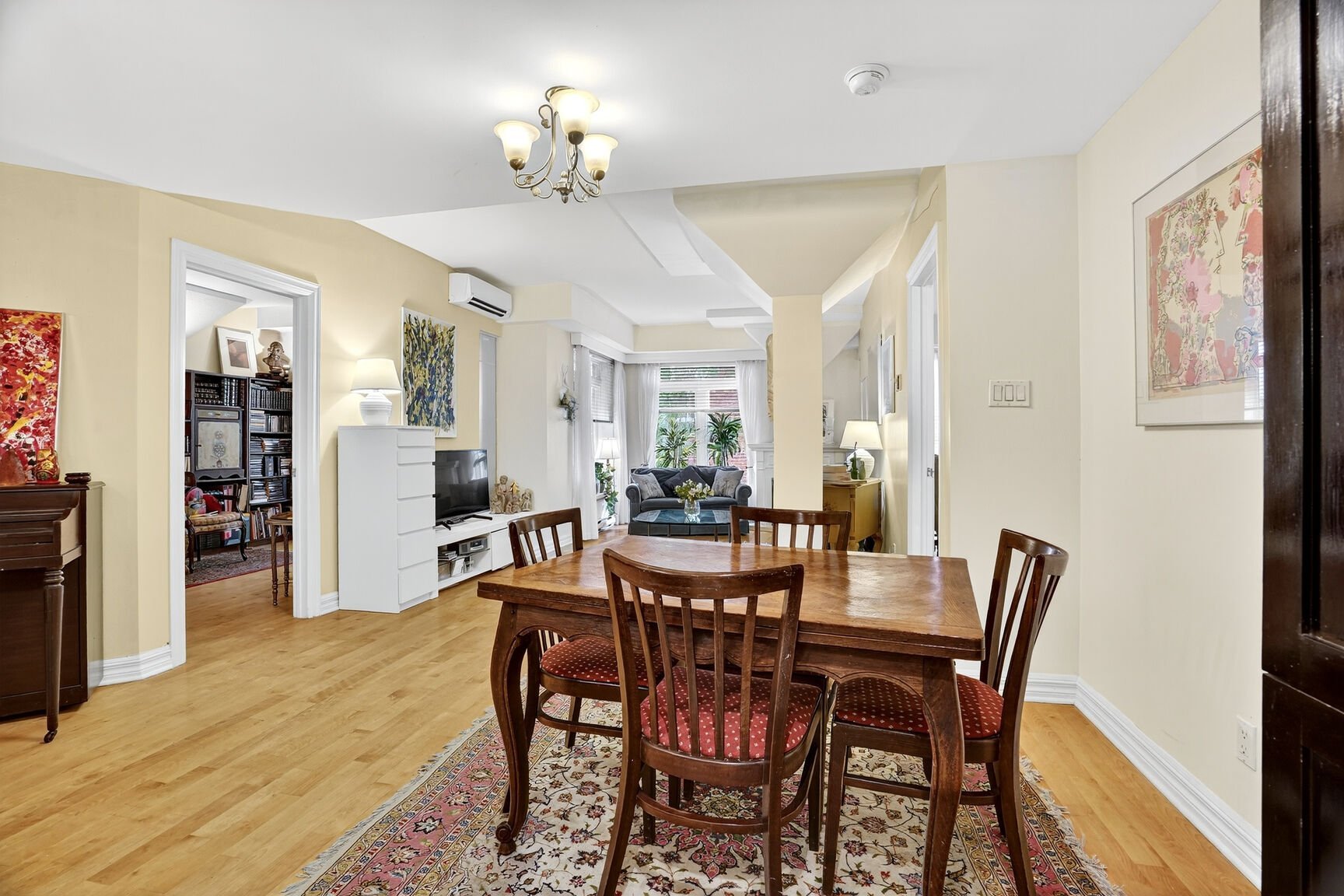 Photo - Dining room