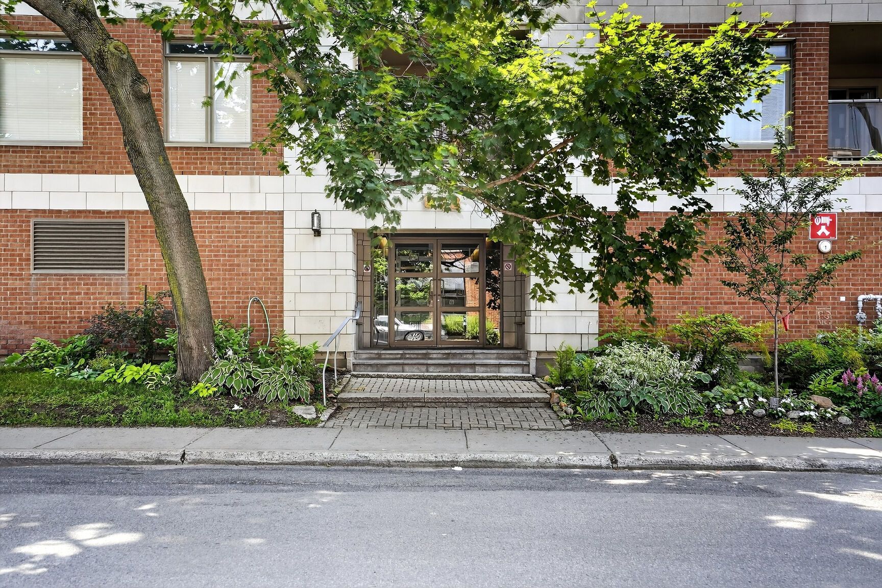 Photo - Frontage