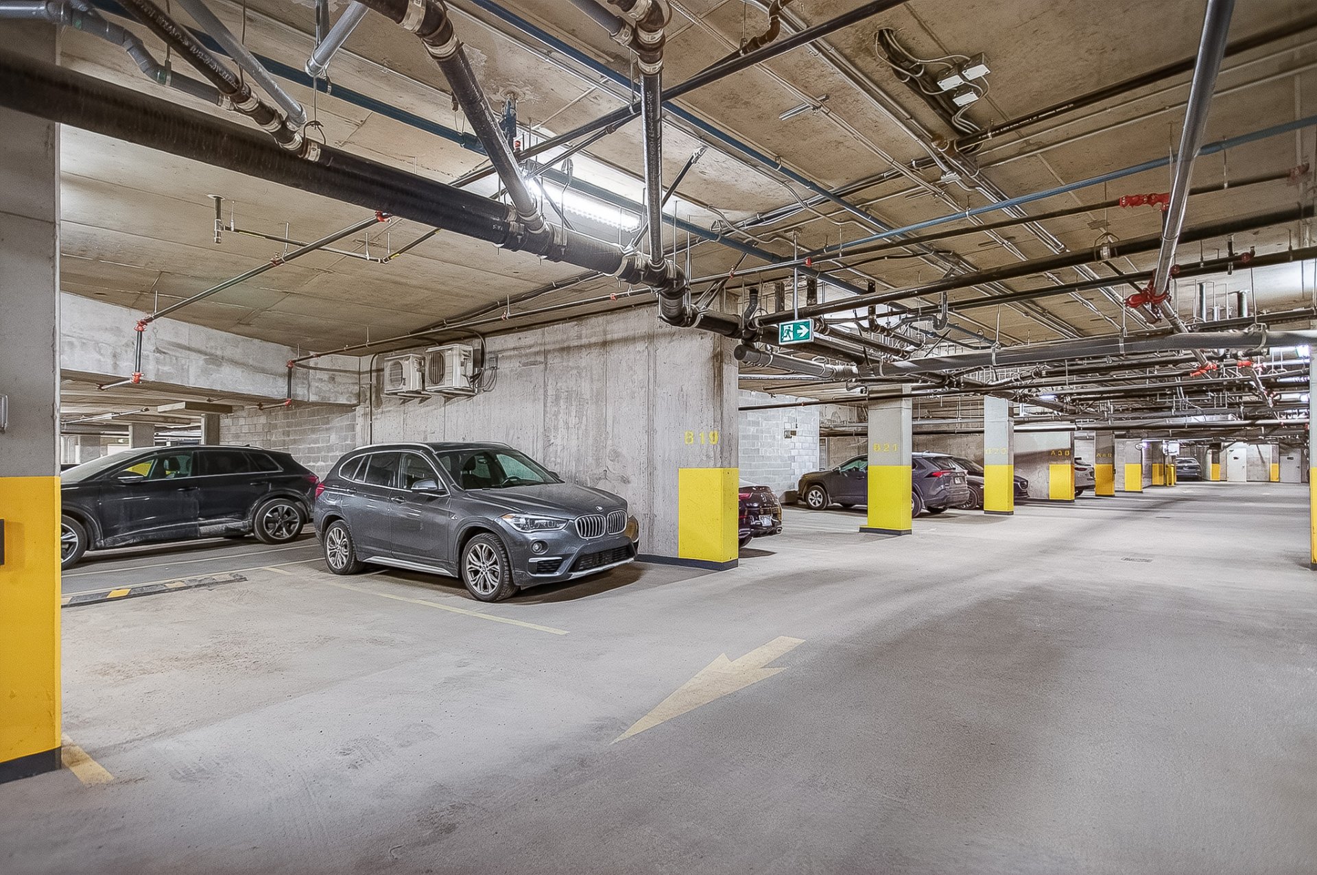 Photo - Garage