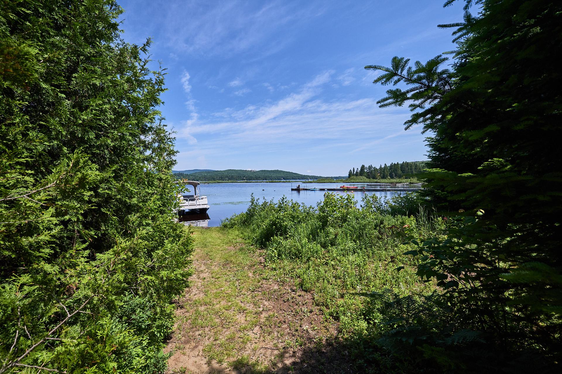 Photo - Accès au plan d'eau