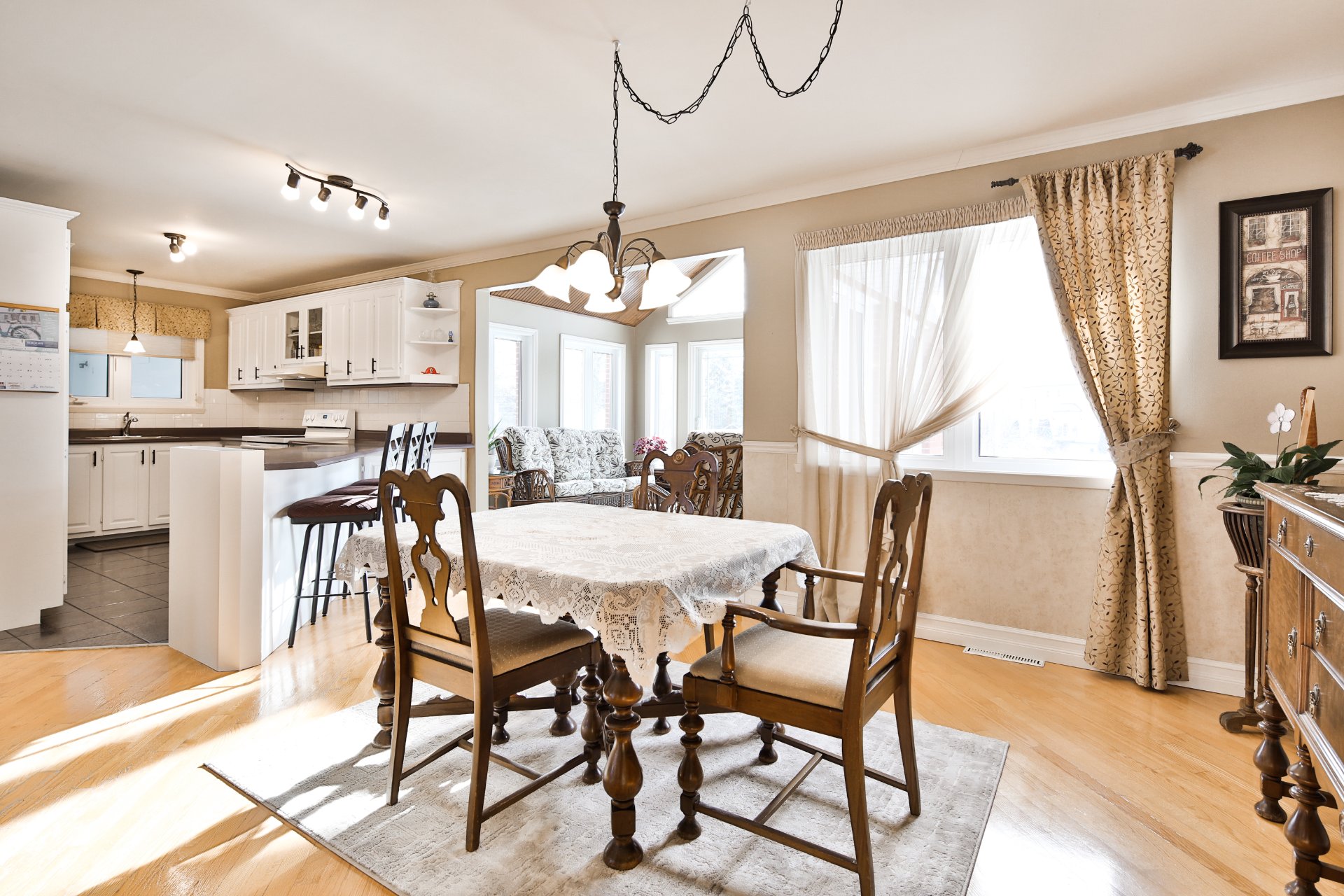 Photo - Salle à manger