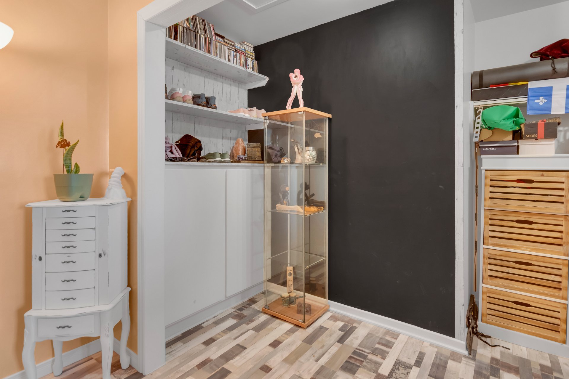 Photo - Walk-in closet