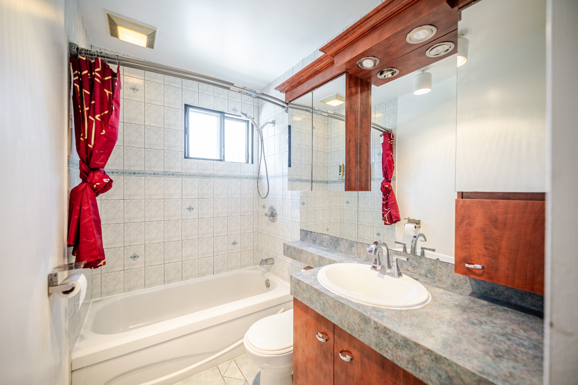 Photo - Bathroom