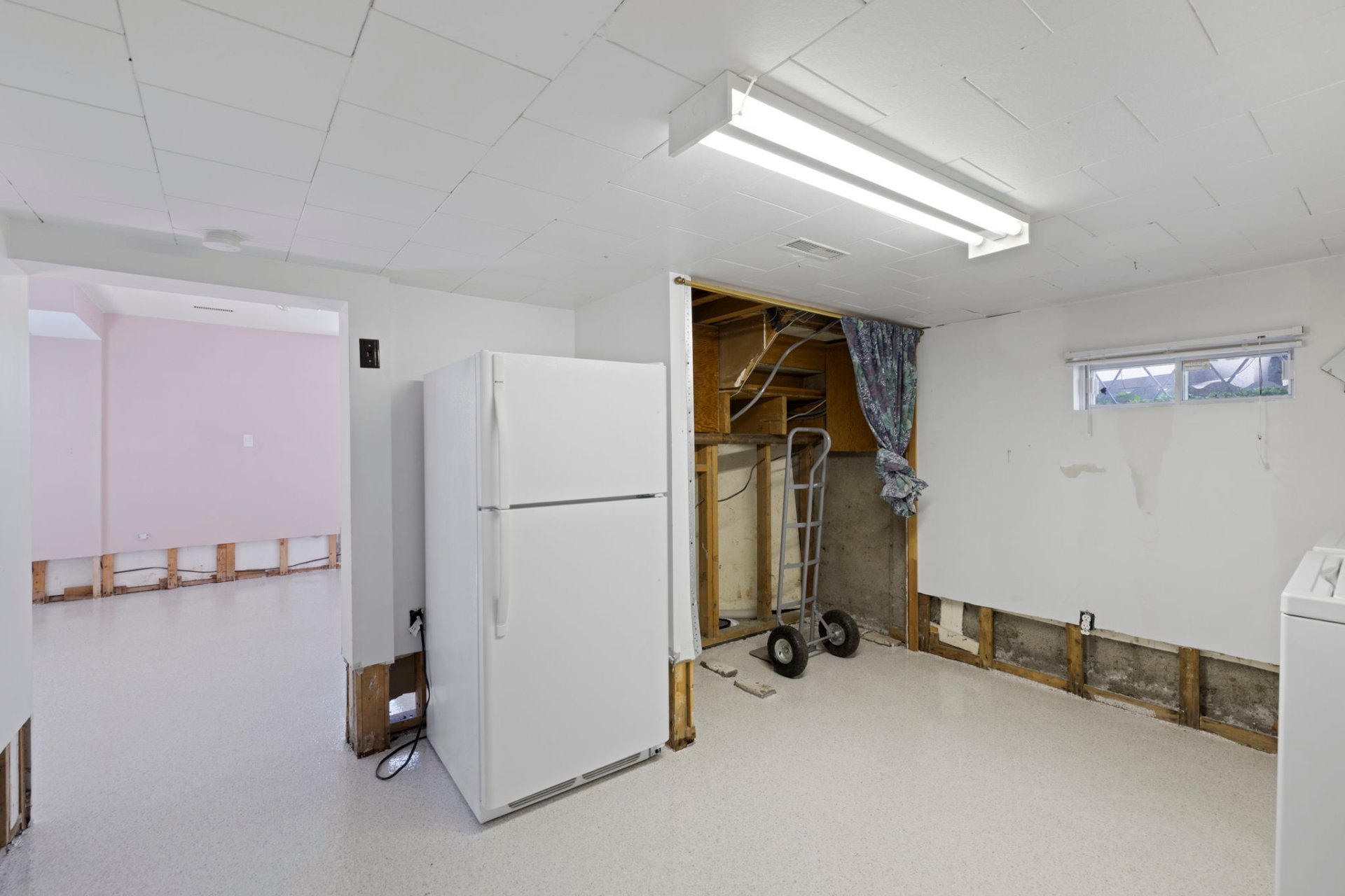 Photo - Laundry room