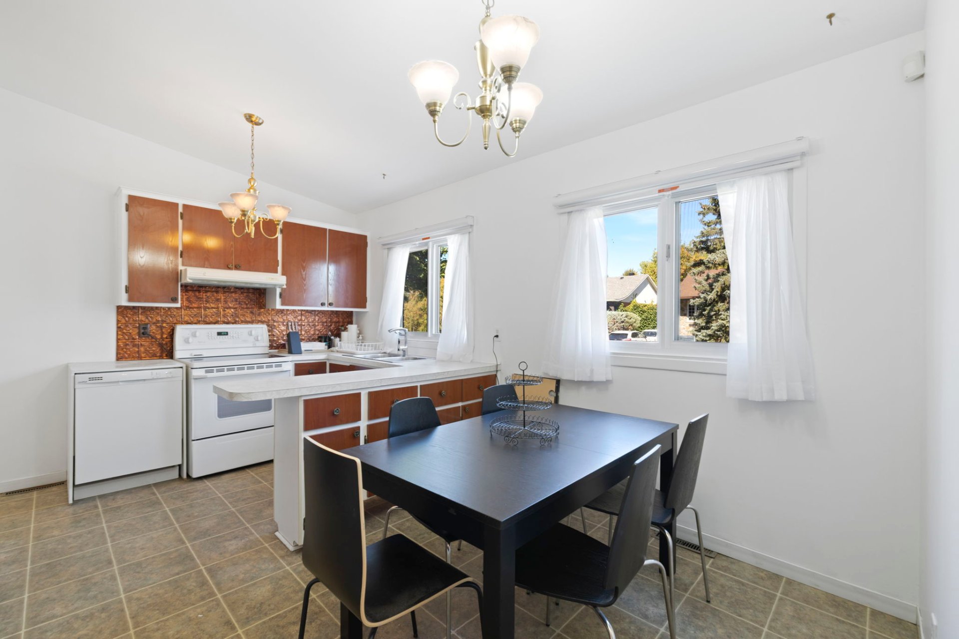 Photo - Overall View