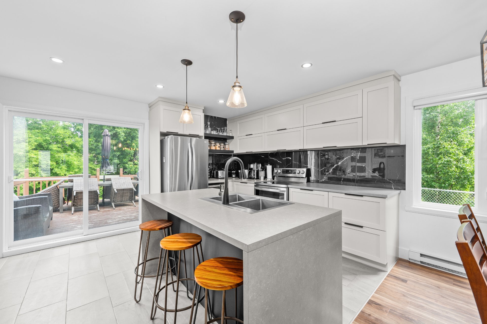 Photo - Kitchen