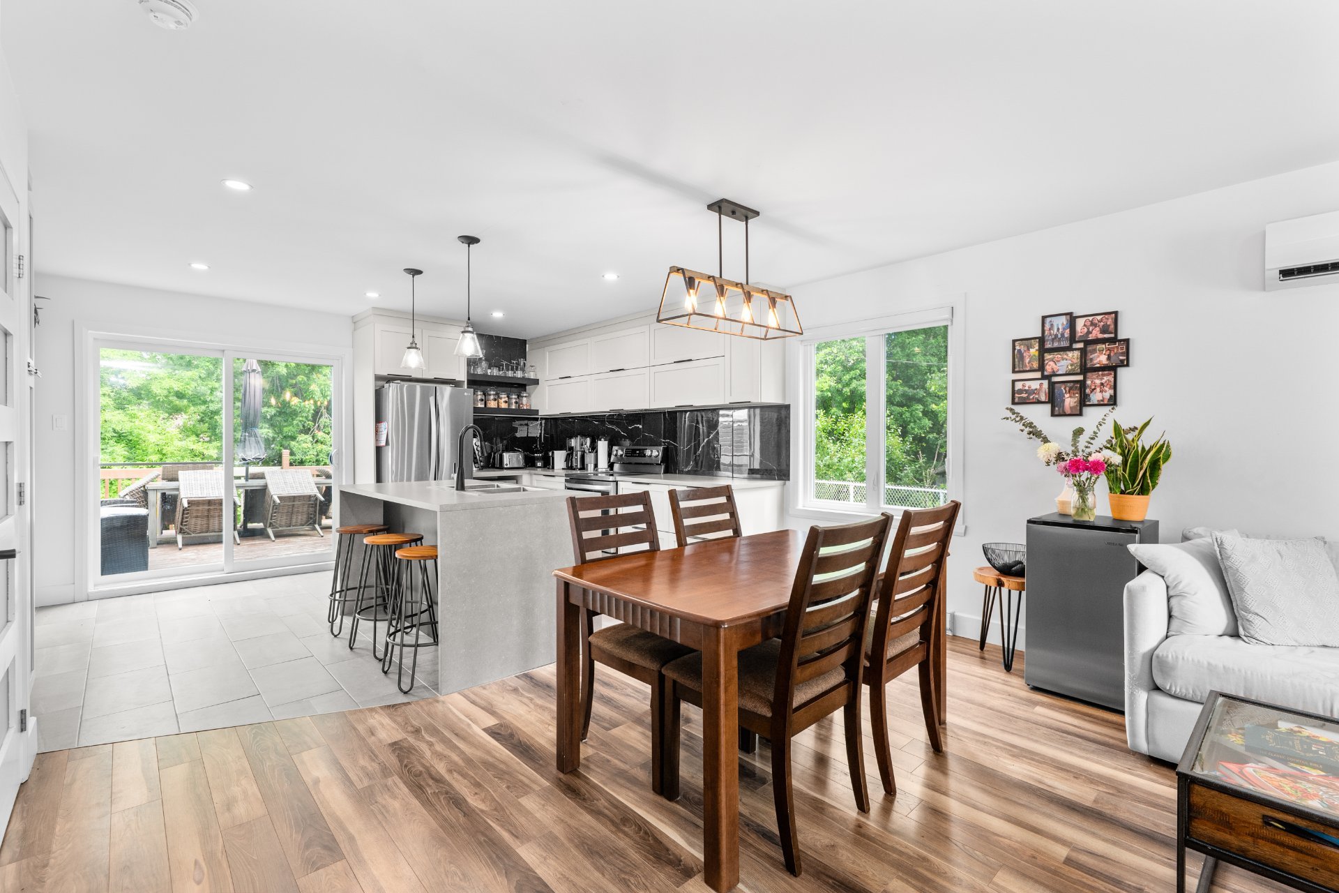Photo - Dining room