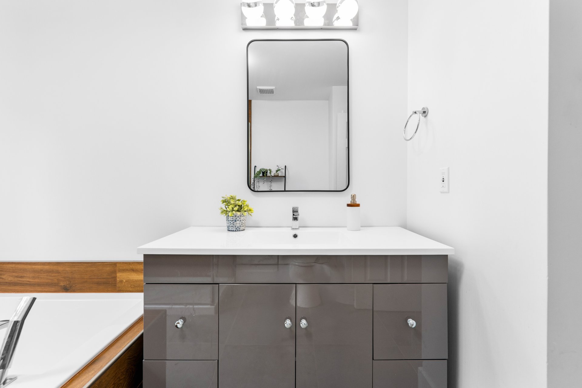 Photo - Bathroom