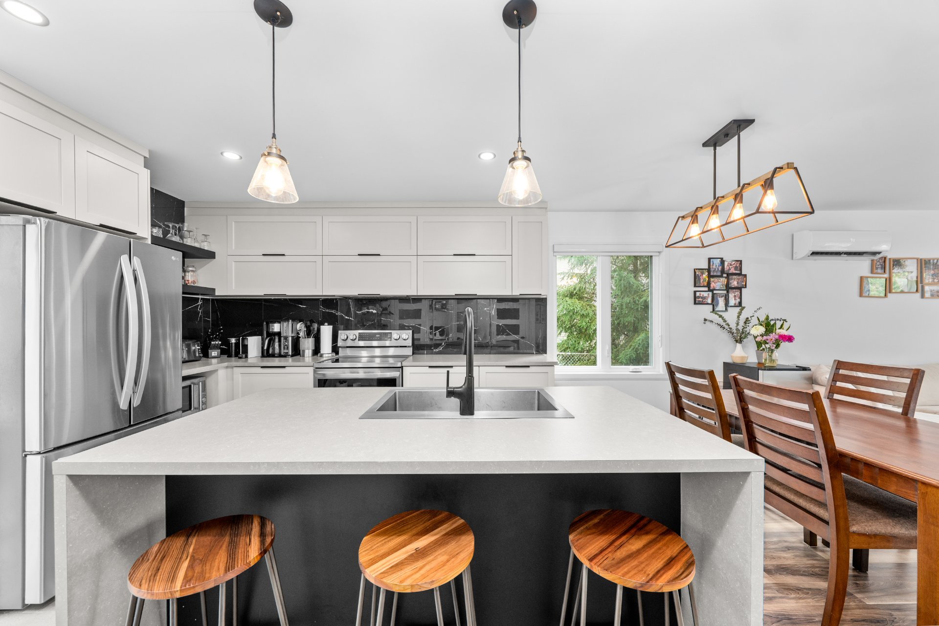 Photo - Kitchen