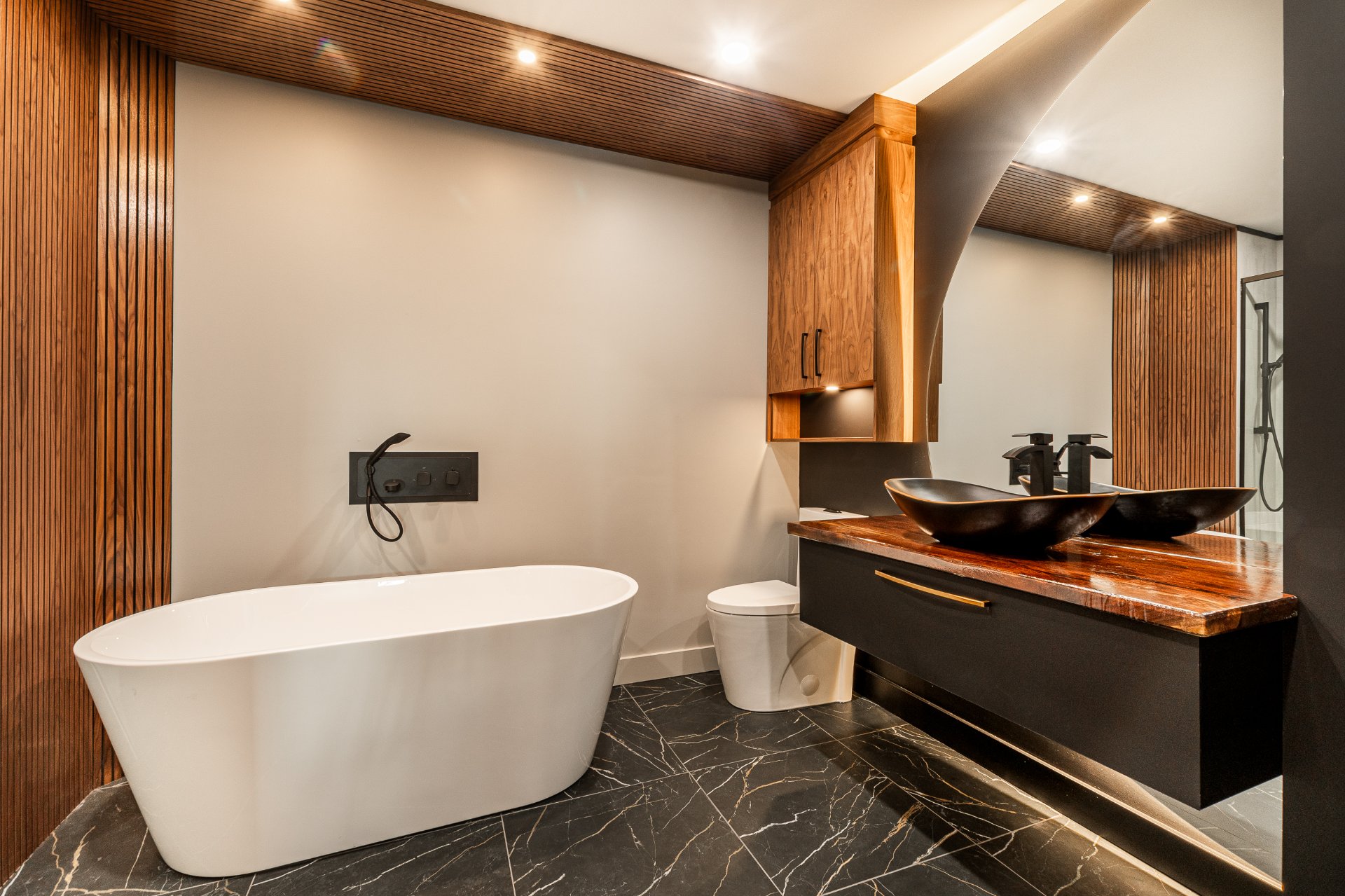 Photo - Salle de bains attenante à la CCP