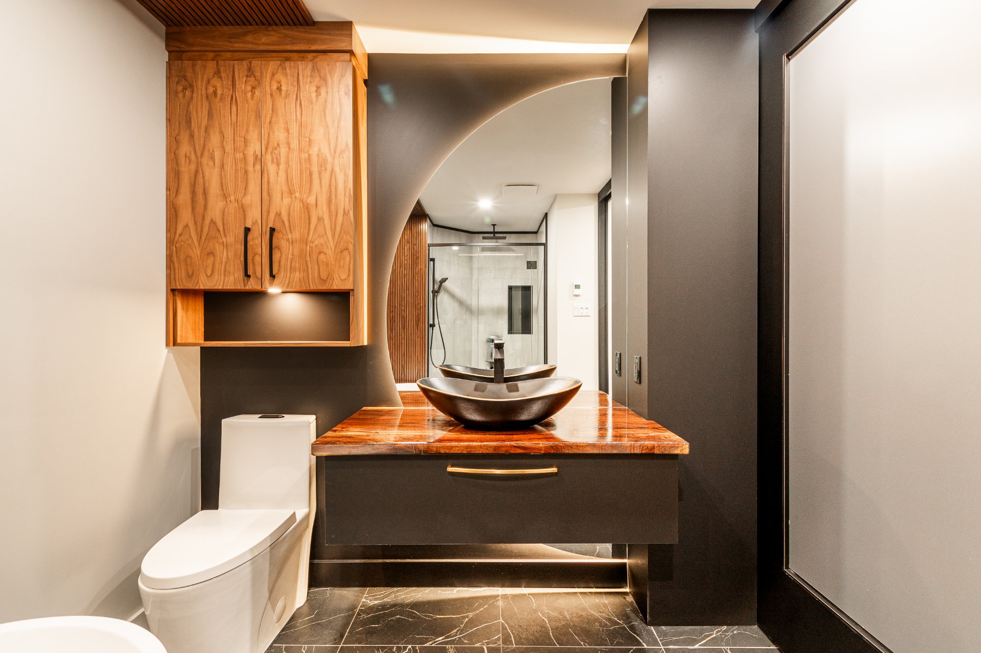 Photo - Salle de bains attenante à la CCP