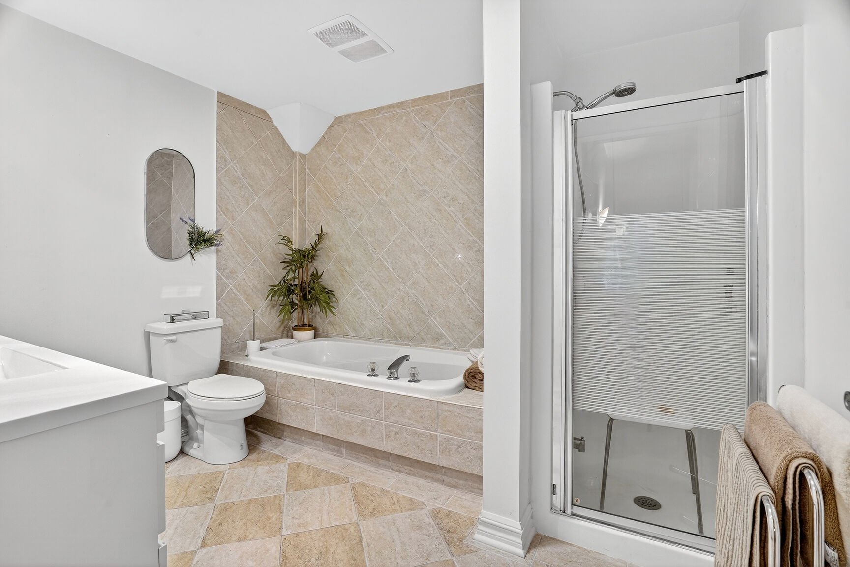 Photo - Salle de bains attenante à la CCP