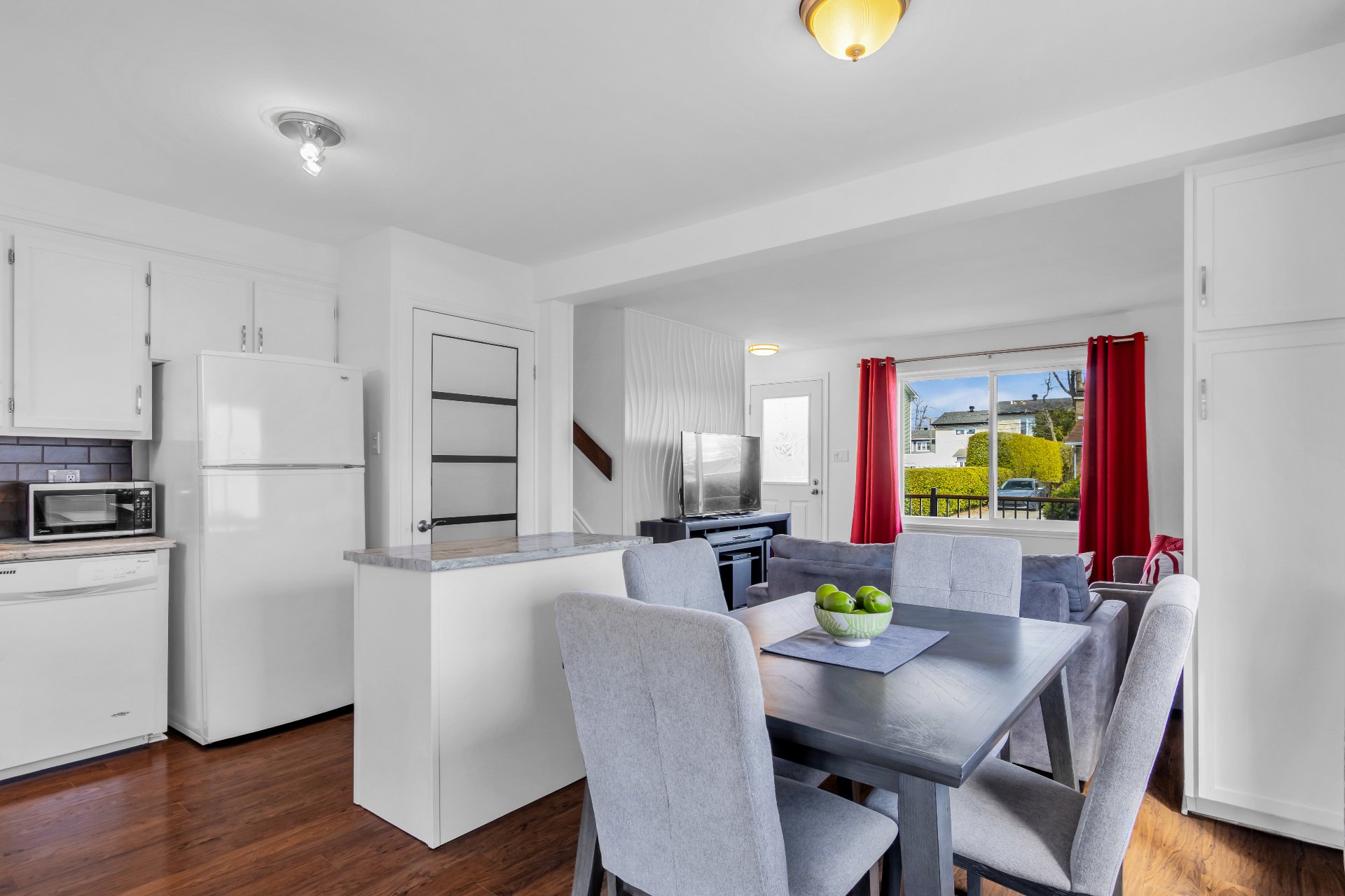 Photo - Kitchen