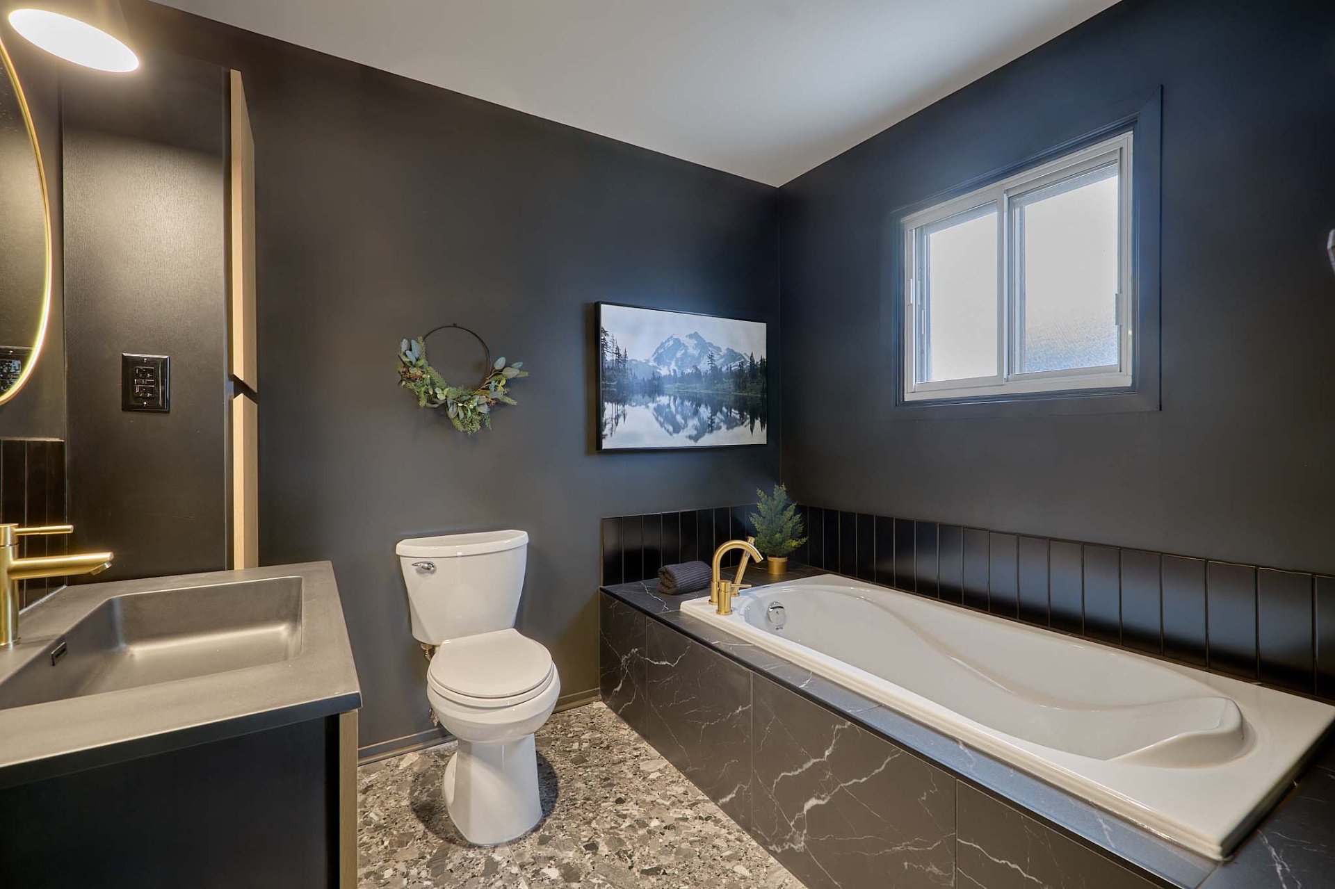 Photo - Salle de bains attenante à la CCP