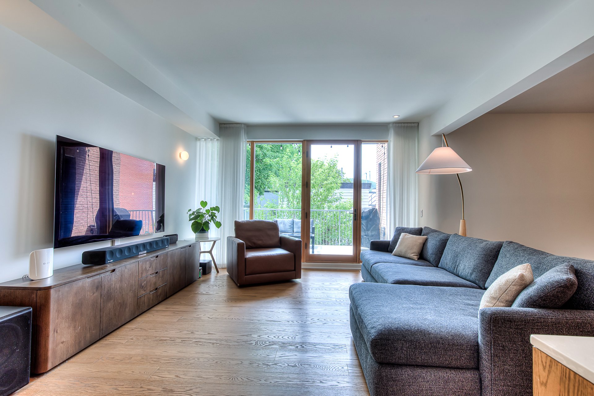 Photo - Salon