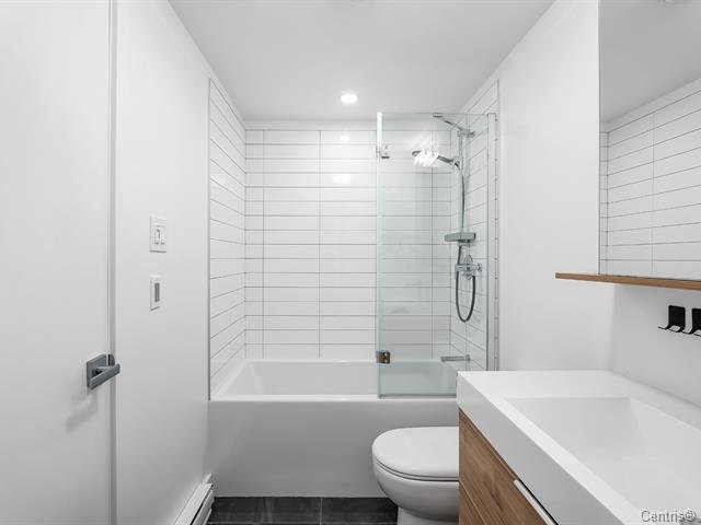 Photo - Salle de bains attenante à la CCP