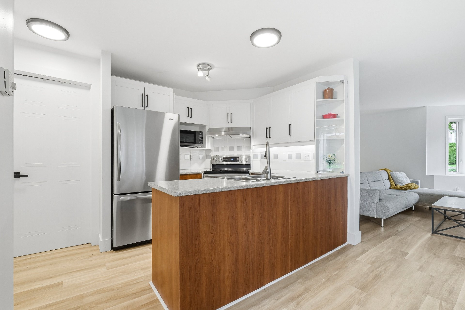Photo - Kitchen