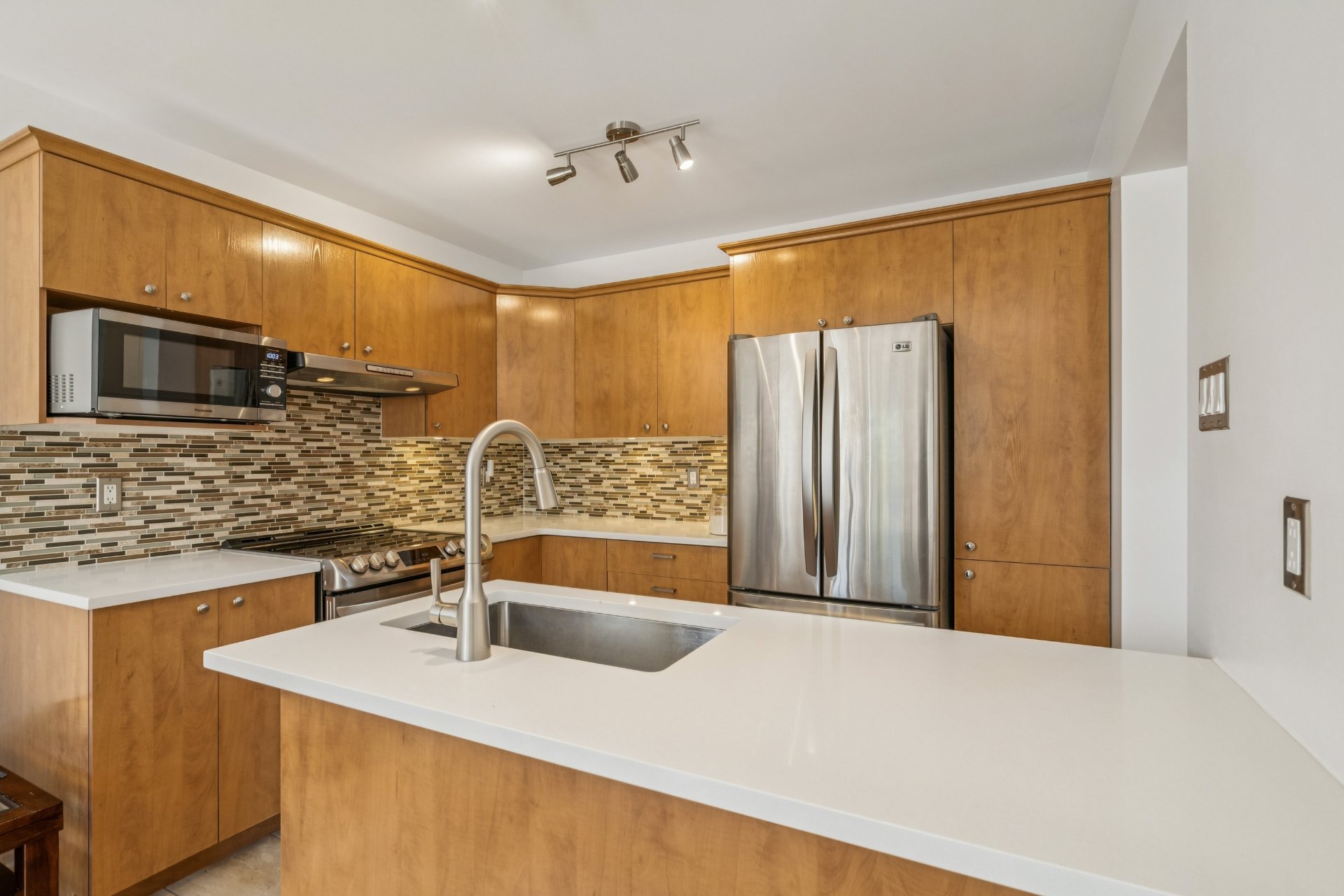 Photo - Kitchen