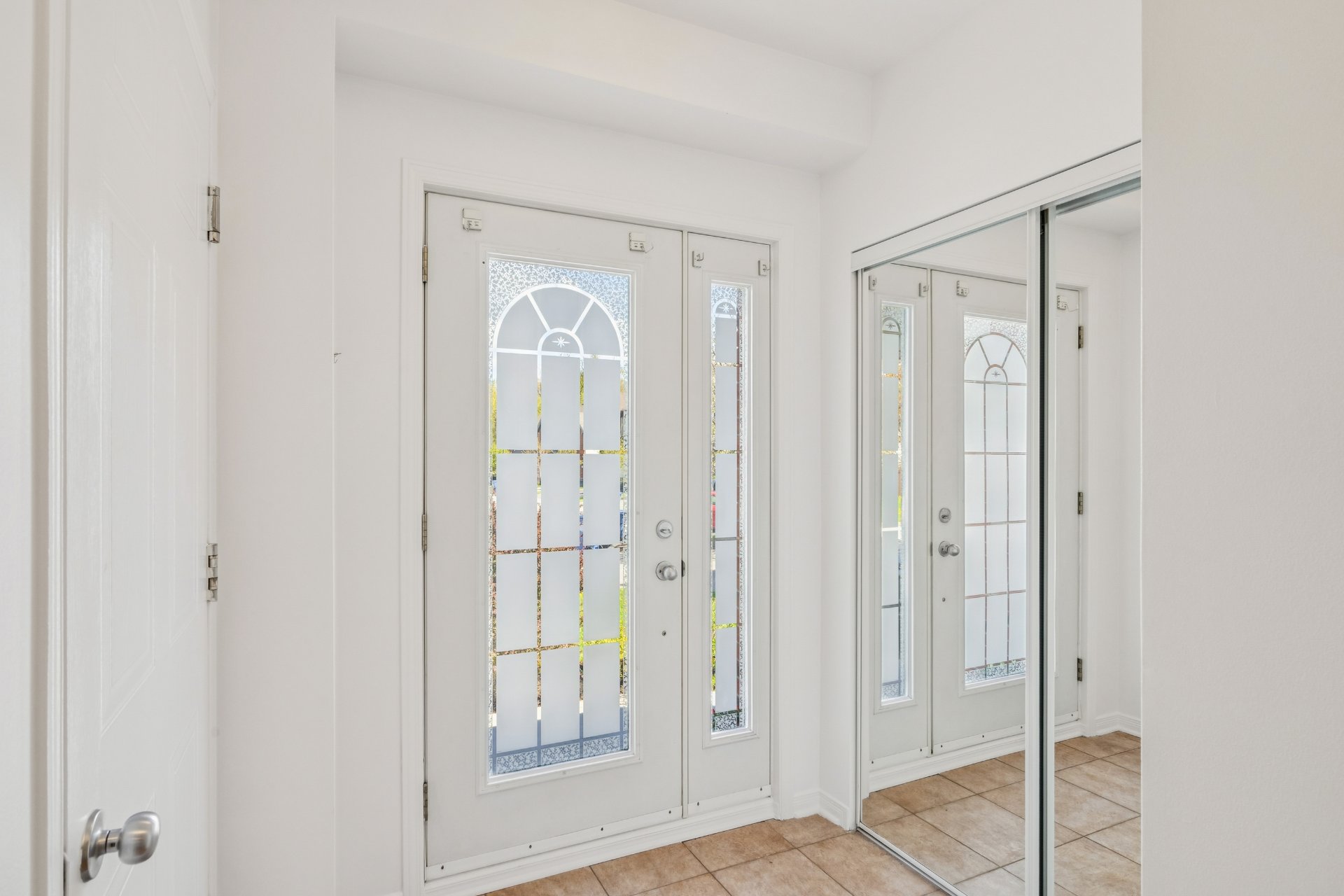 Photo - Hallway