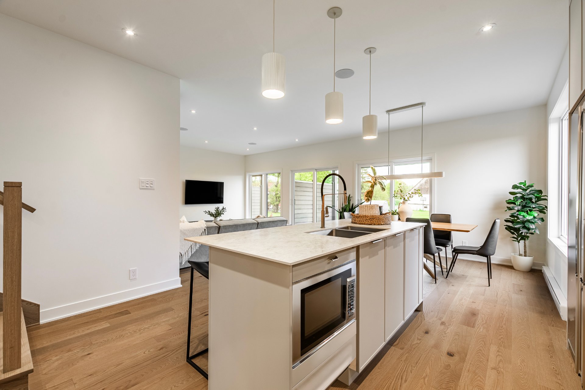 Photo - Kitchen