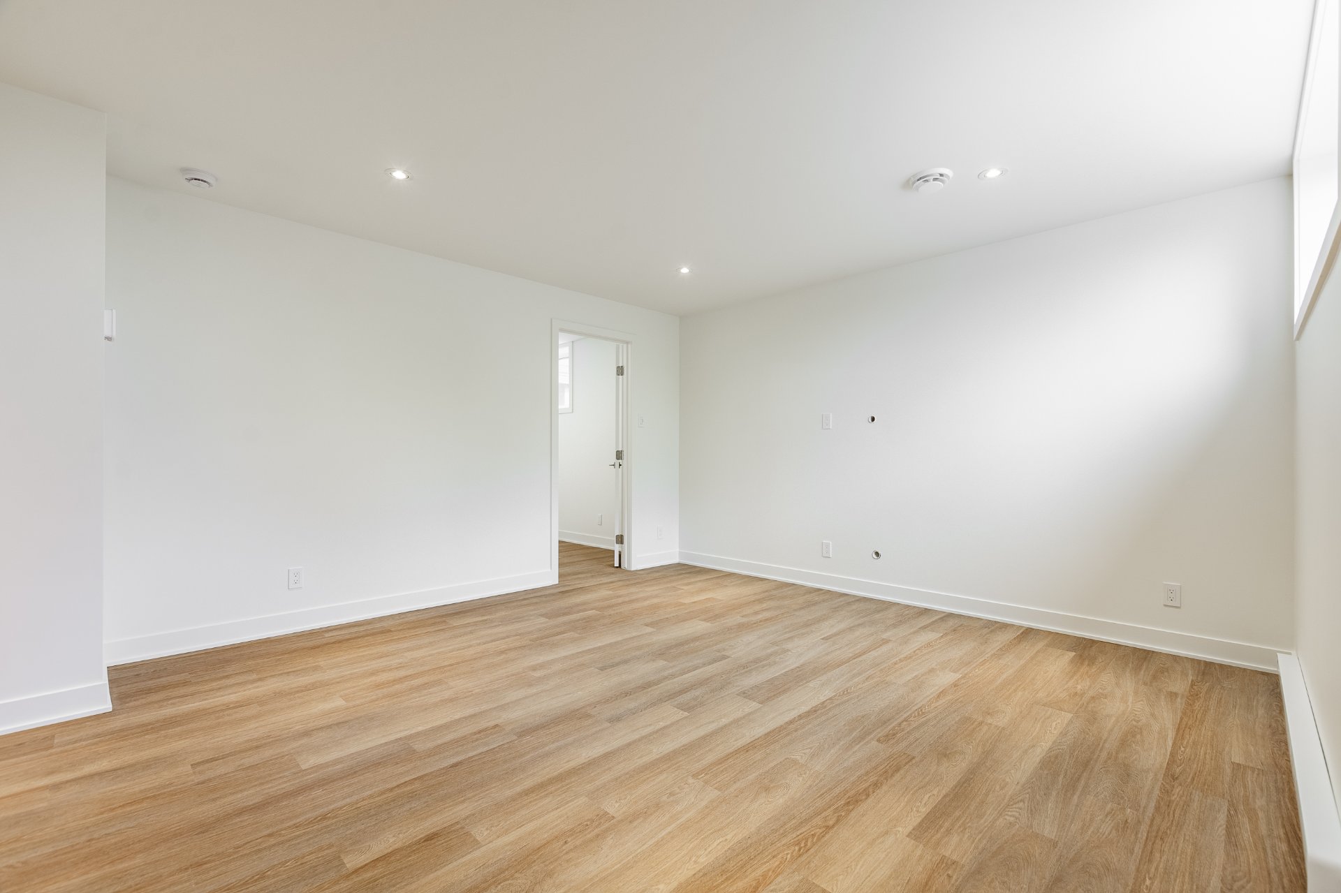 Photo - Family room
