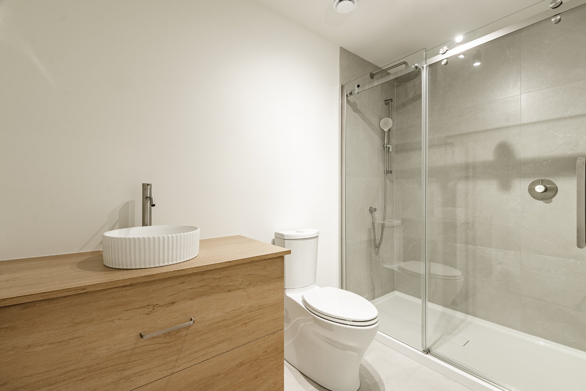 Photo - Bathroom