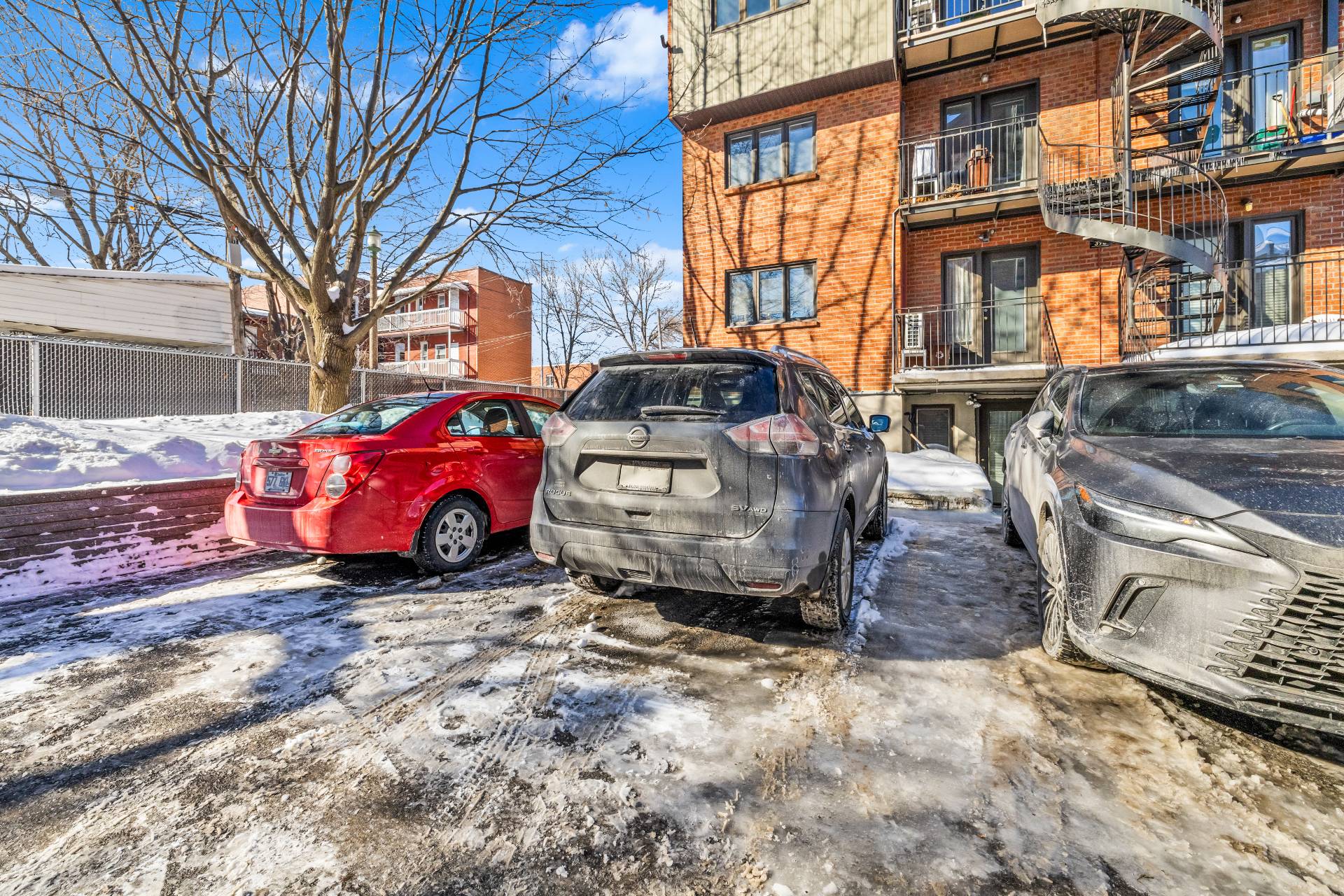 Photo - Stationnement