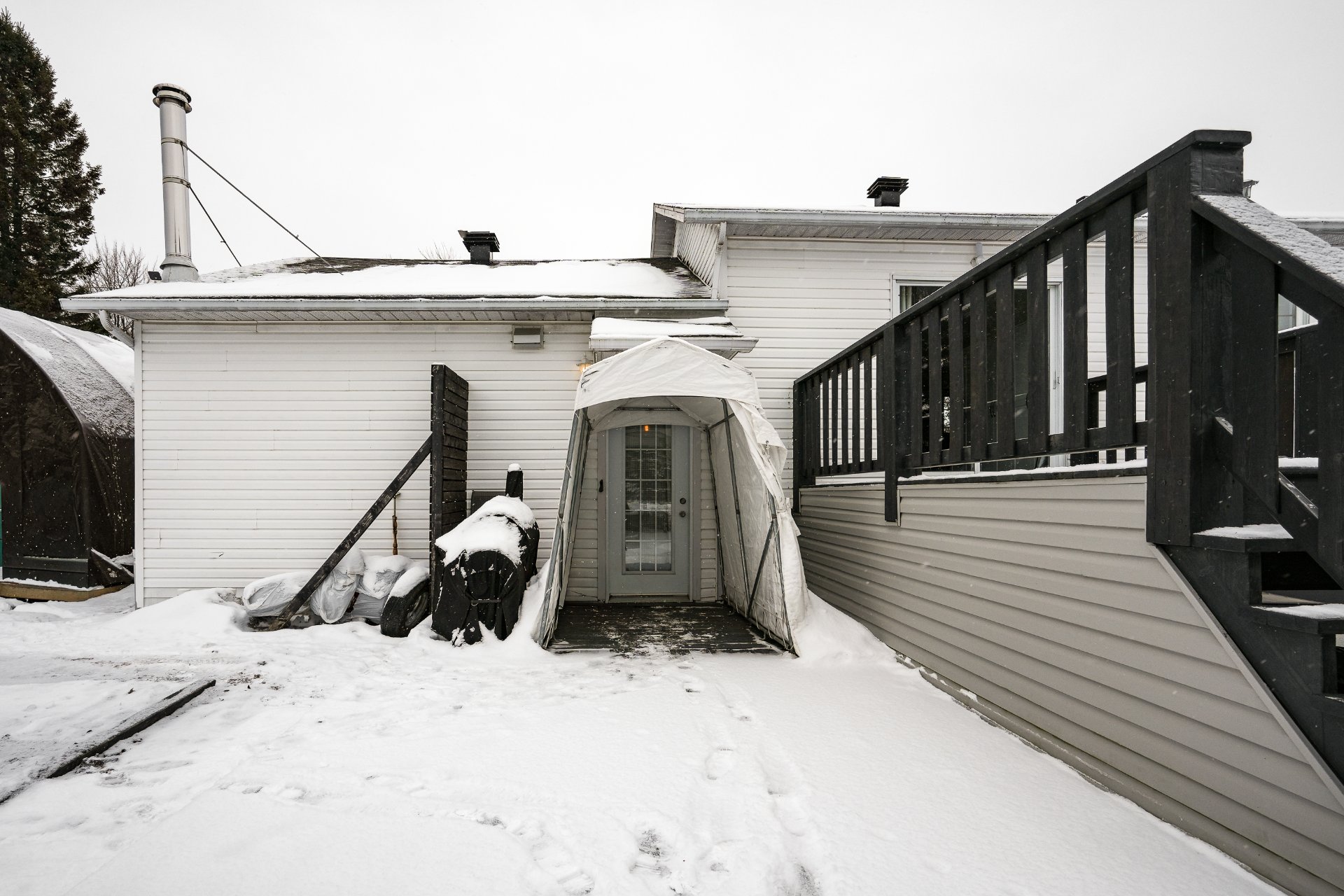 Photo - Entrée extérieure