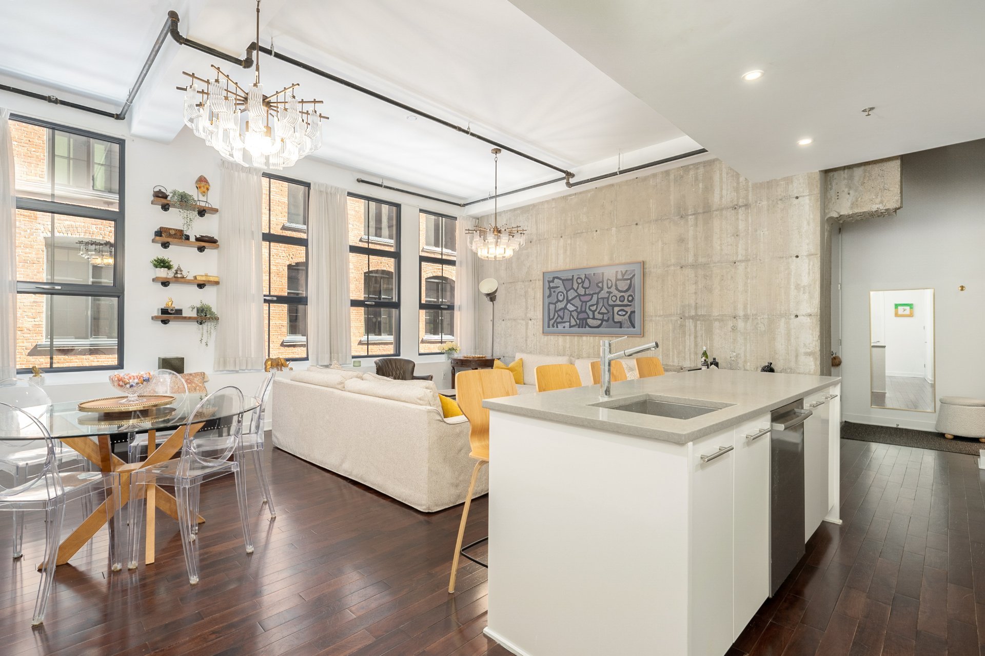 Photo - Overall View