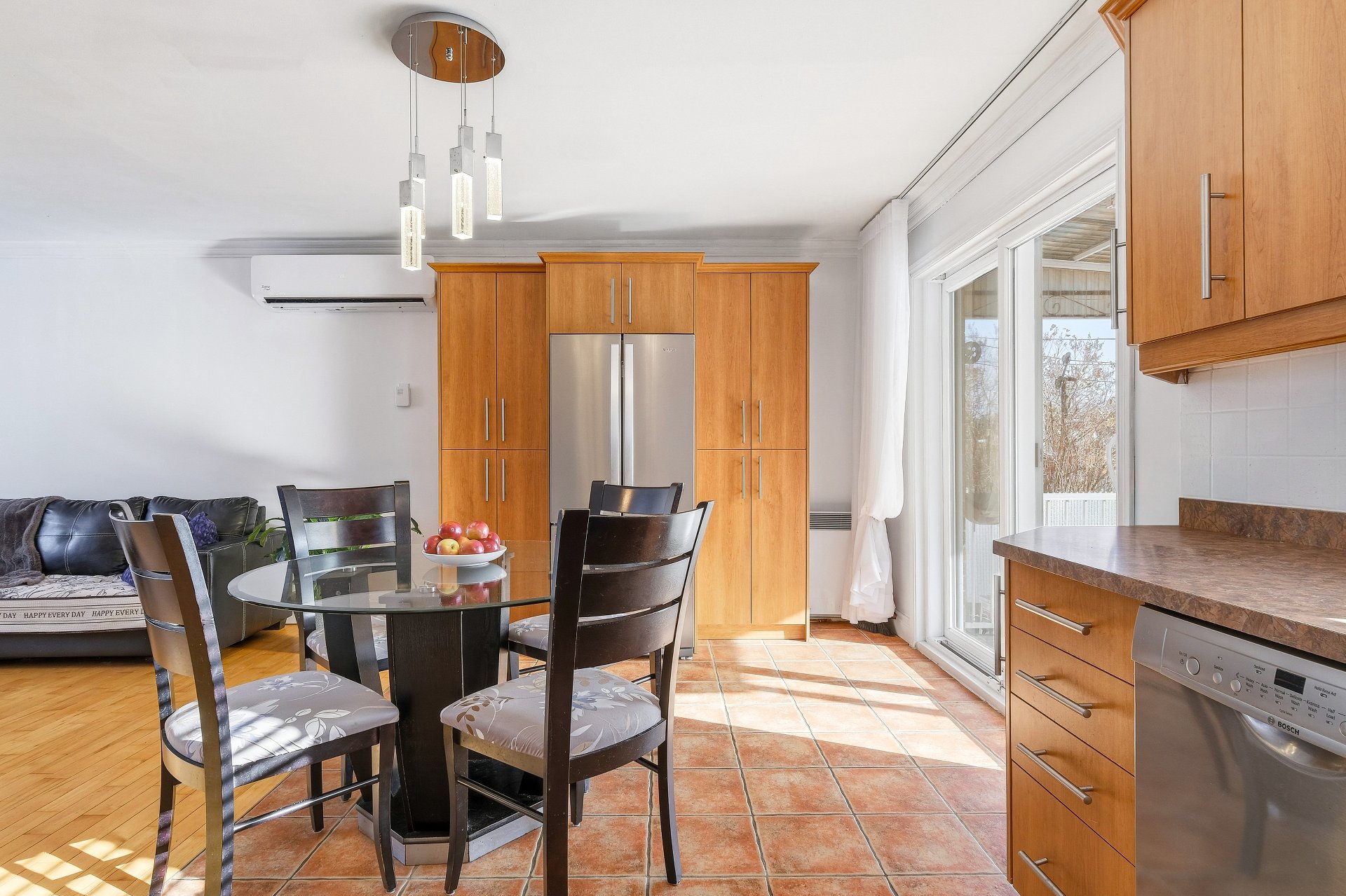 Photo - Salle à manger